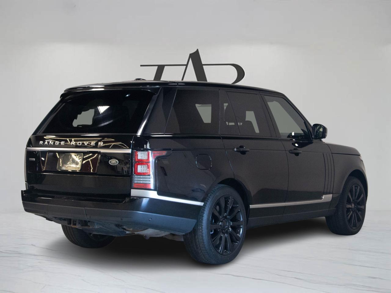 2015 Land Rover Range Rover SUPERCHARGED | MERIDIAN | PANO | 21"RIM Photo3