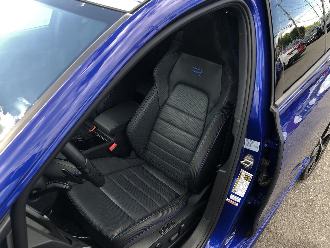 2024 Volkswagen Golf R ONLY 17KKM!!  LEATHER, PANO.ROOF, NAVI, HARMON KAR Photo