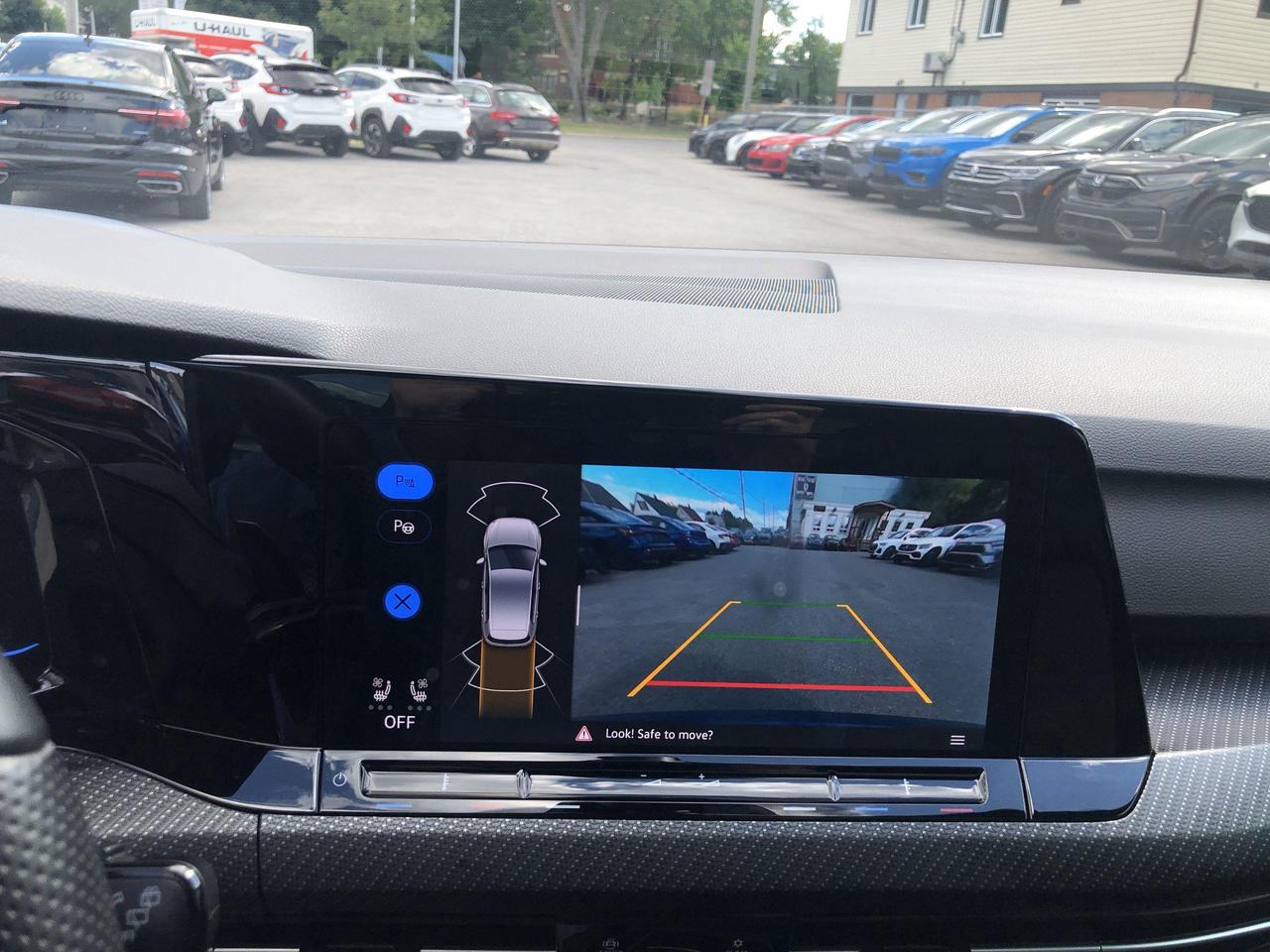 2024 Volkswagen Golf R ONLY 17KKM!!  LEATHER, PANO.ROOF, NAVI, HARMON KAR Photo