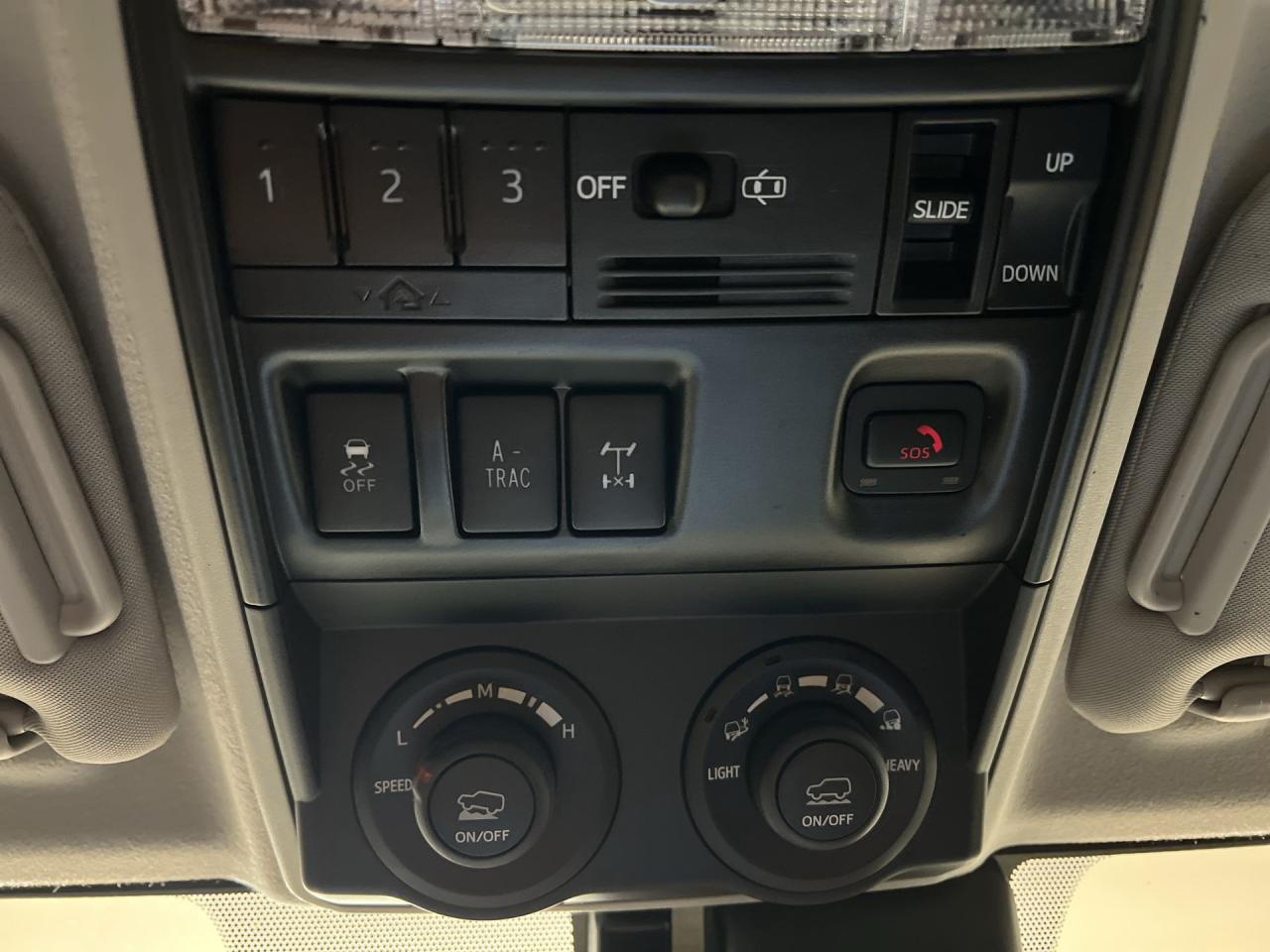 2020 Toyota 4Runner TRD-OFF ROAD 4X4 | HTD LEATHER | SUNROOF | CARPLAY Photo