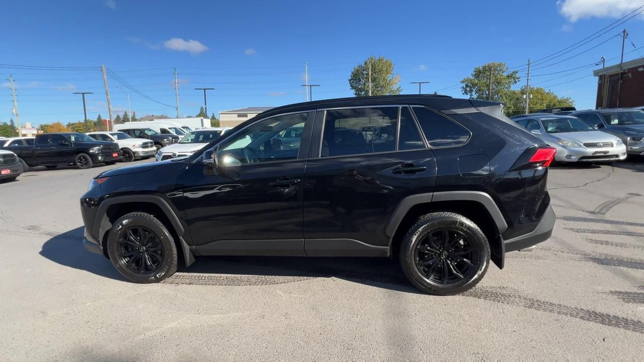 2021 Toyota RAV4 AWD | CARPLAY | HTD SEATS | REAR CAM | BLIND SPOT Photo4