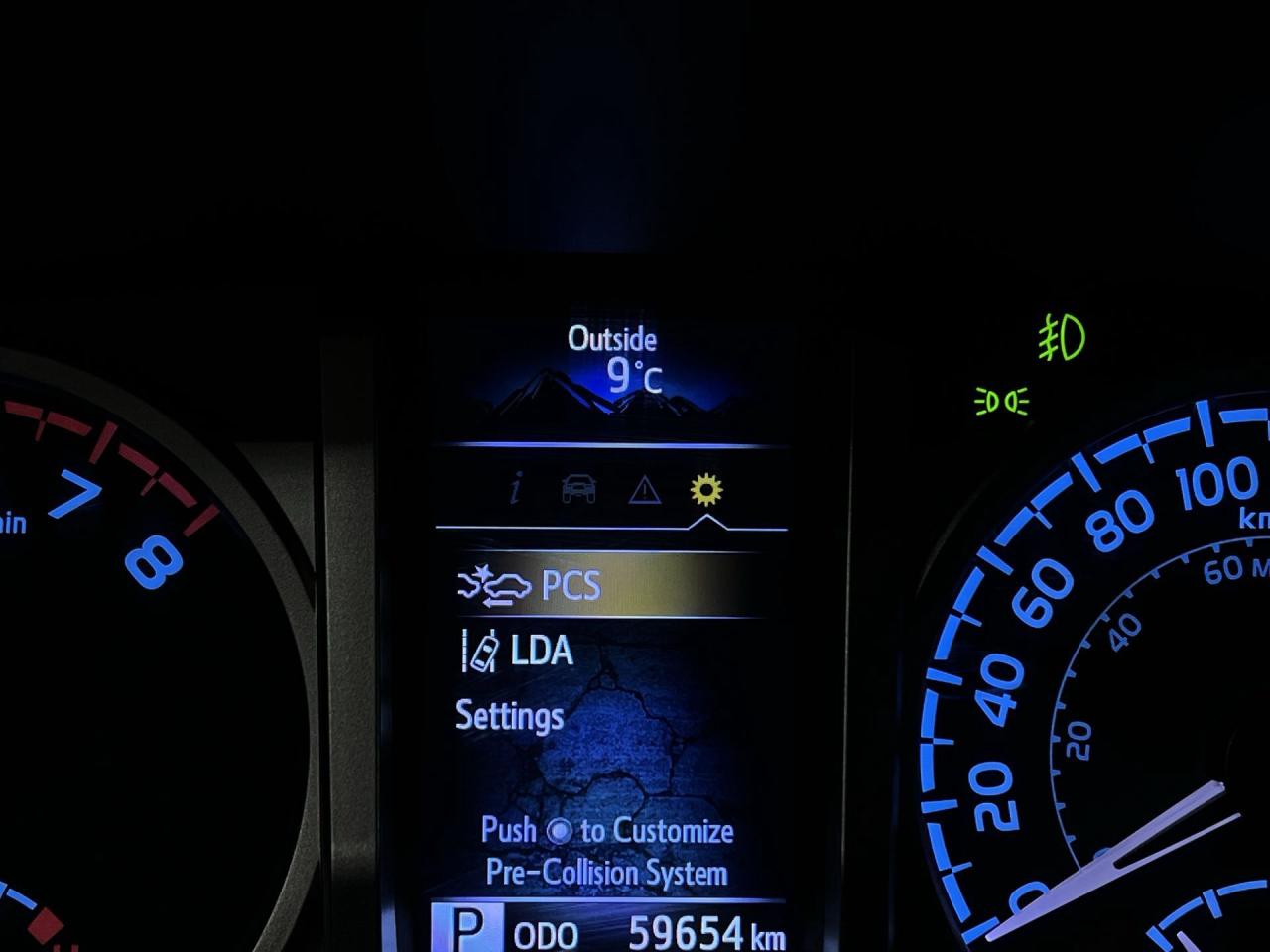 2022 Toyota Tacoma SR5 4X4 | DOUBLE CAB | CARPLAY | TOW PKG | ALLOYS Photo