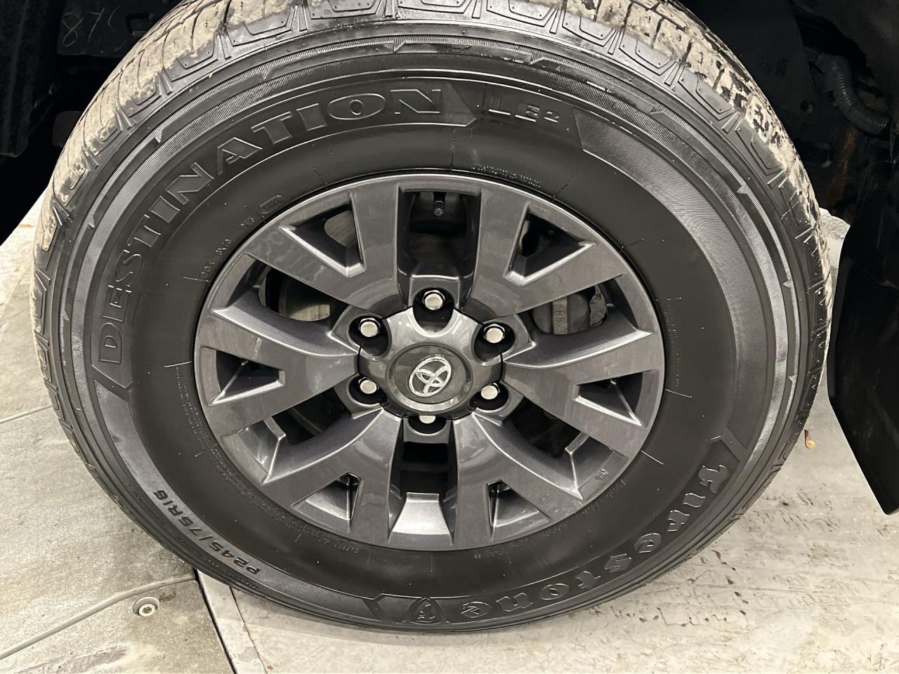 2022 Toyota Tacoma SR5 4X4 | DOUBLE CAB | CARPLAY | TOW PKG | ALLOYS Photo