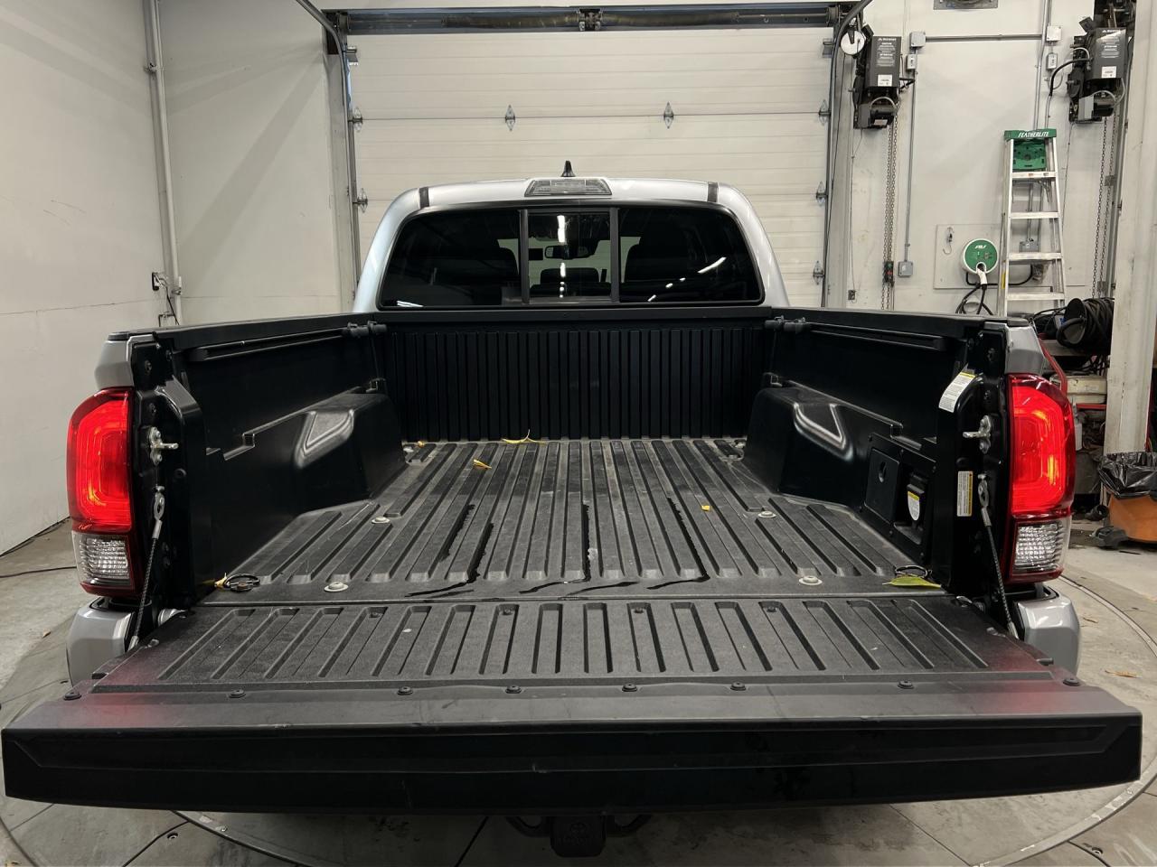 2022 Toyota Tacoma SR5 4X4 | DOUBLE CAB | CARPLAY | TOW PKG | ALLOYS Photo