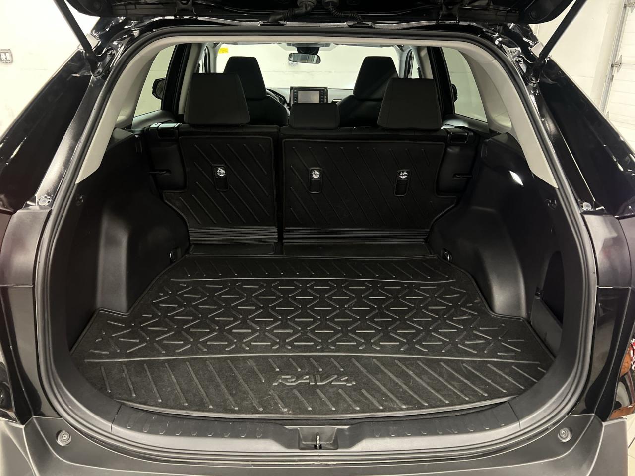 2022 Toyota RAV4 AWD |HTD SEATS |CARPLAY |ADAPT. CRUISE | BLUETOOTH Photo