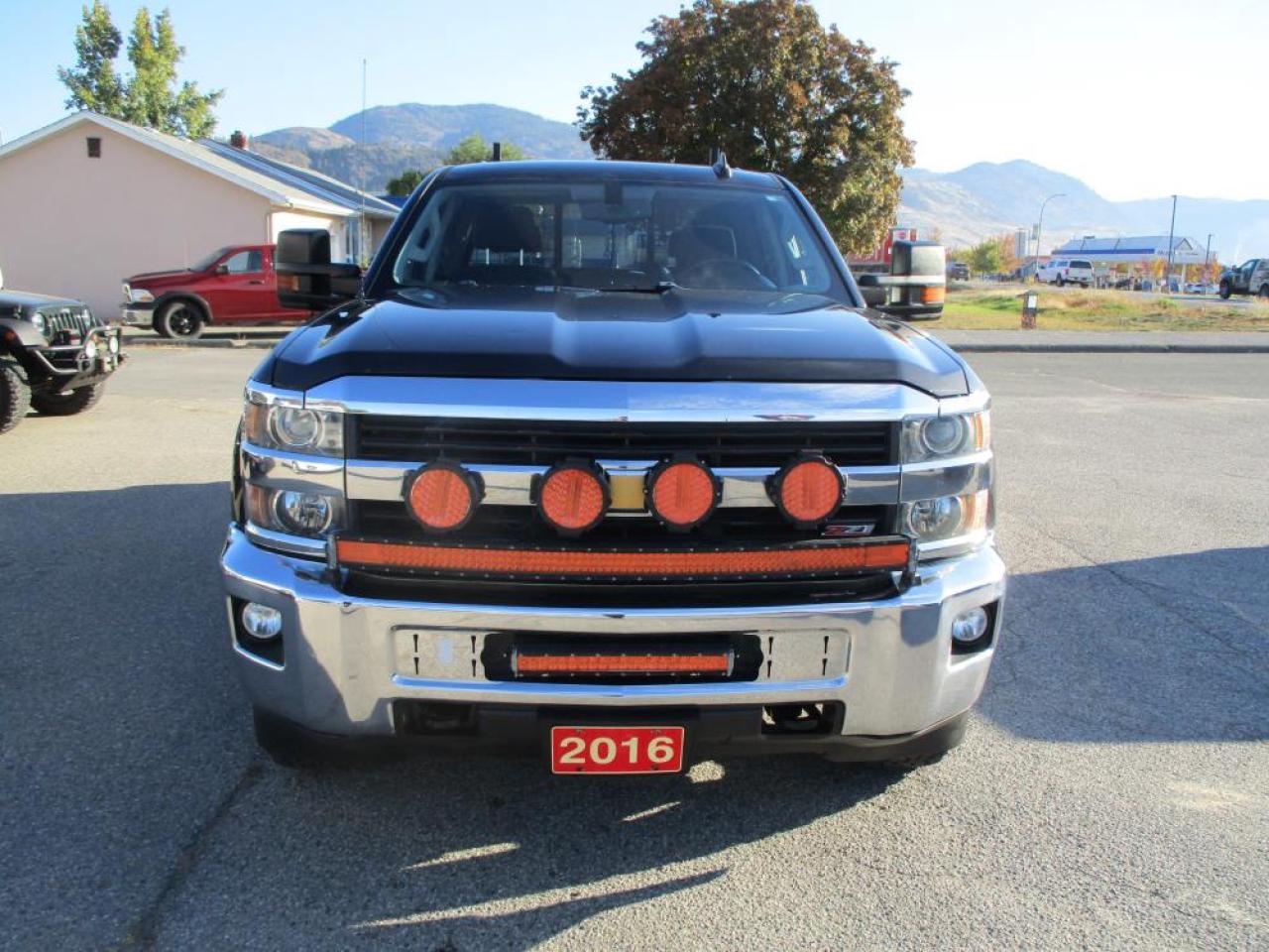 2016 Chevrolet Silverado 2500 HD LT Double Cab 4WD Photo1