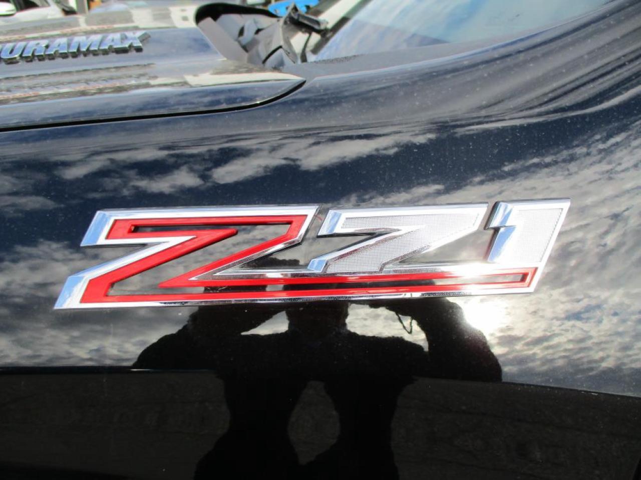 2023 Chevrolet Silverado 1500 LT CREW 4X4 DIESEL Photo10