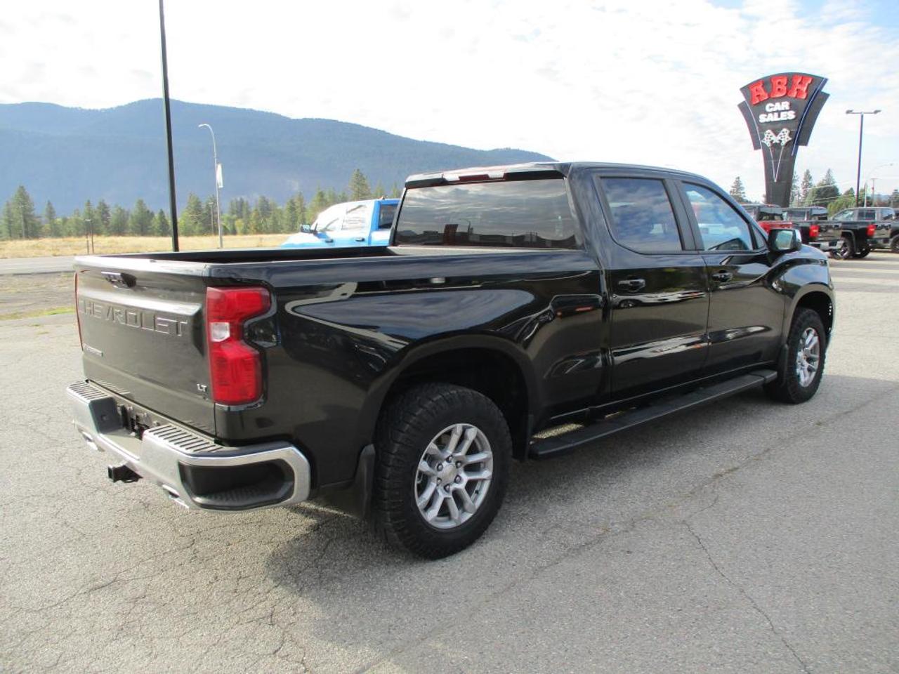 2023 Chevrolet Silverado 1500 LT CREW 4X4 DIESEL Photo