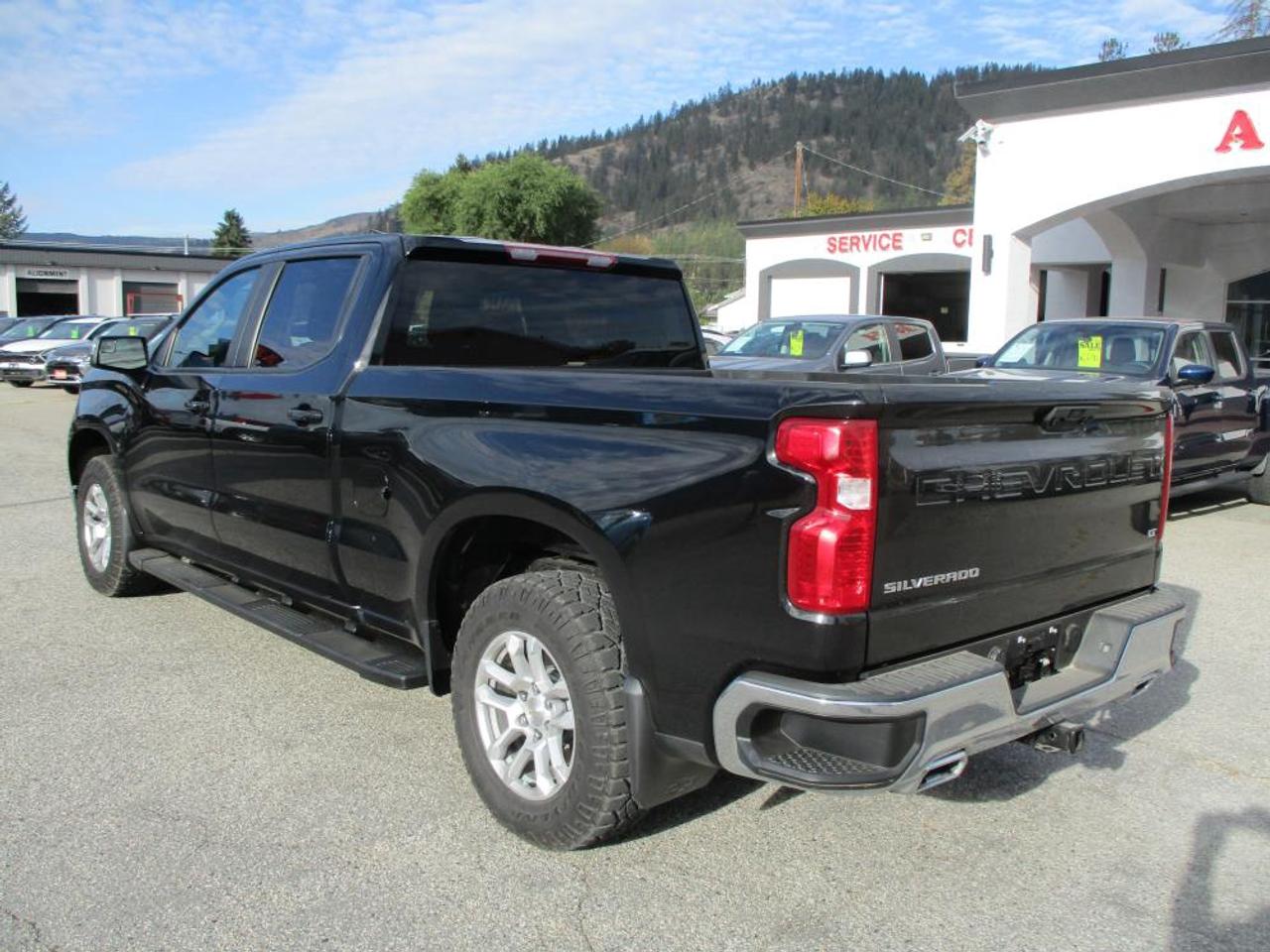 2023 Chevrolet Silverado 1500 LT CREW 4X4 DIESEL Photo