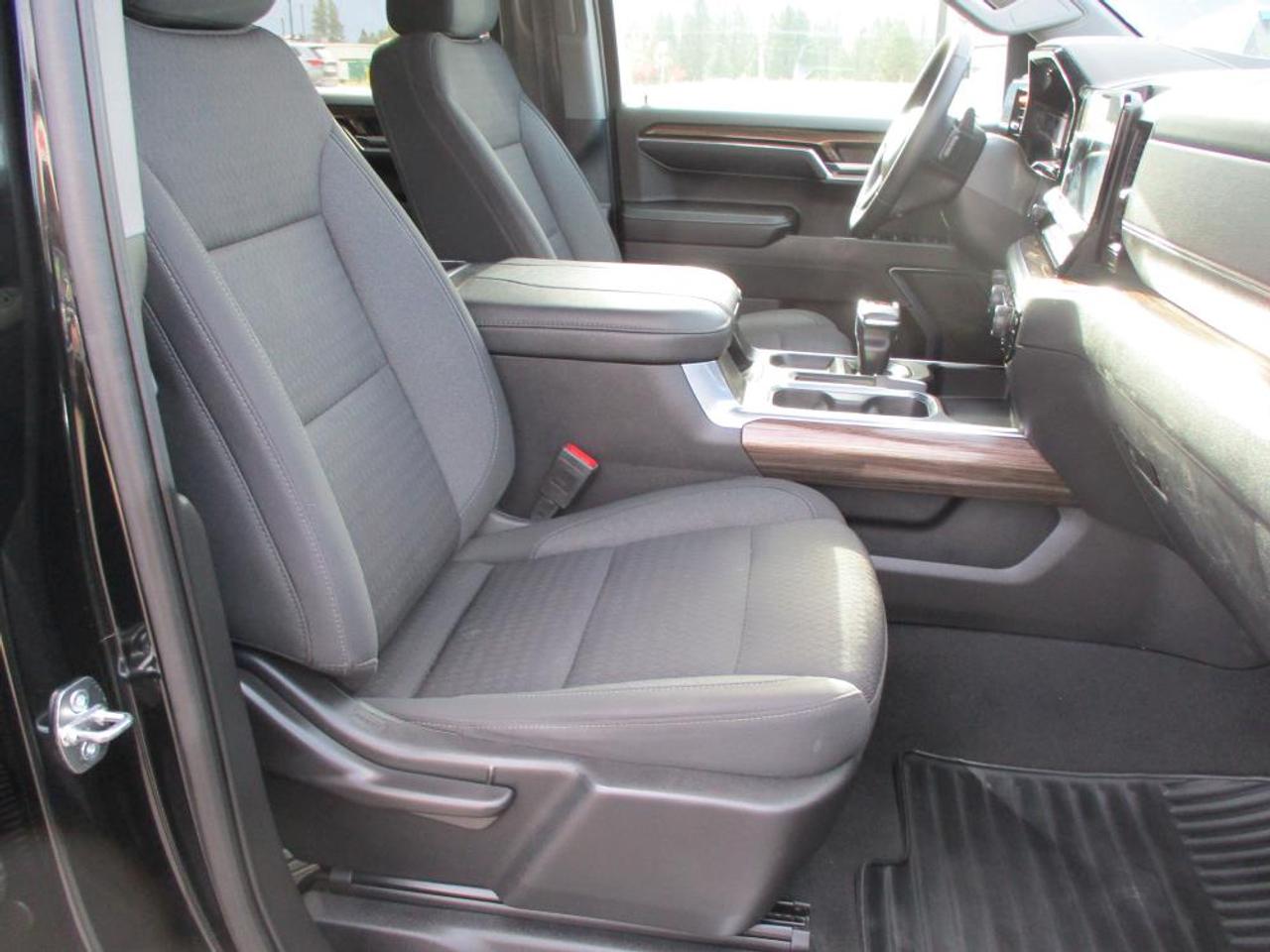 2023 Chevrolet Silverado 1500 LT CREW 4X4 DIESEL Photo