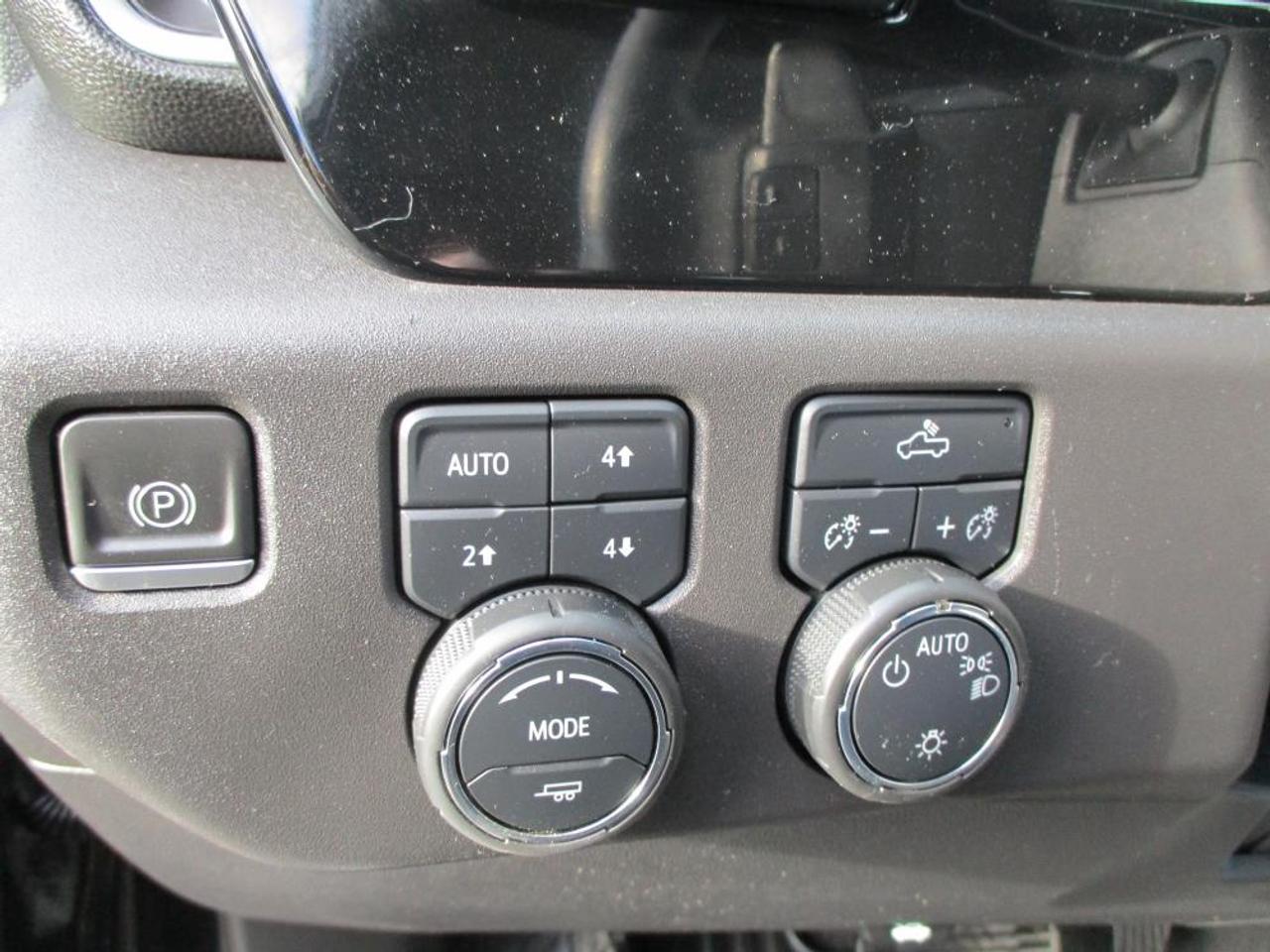 2023 Chevrolet Silverado 1500 LT CREW 4X4 DIESEL Photo
