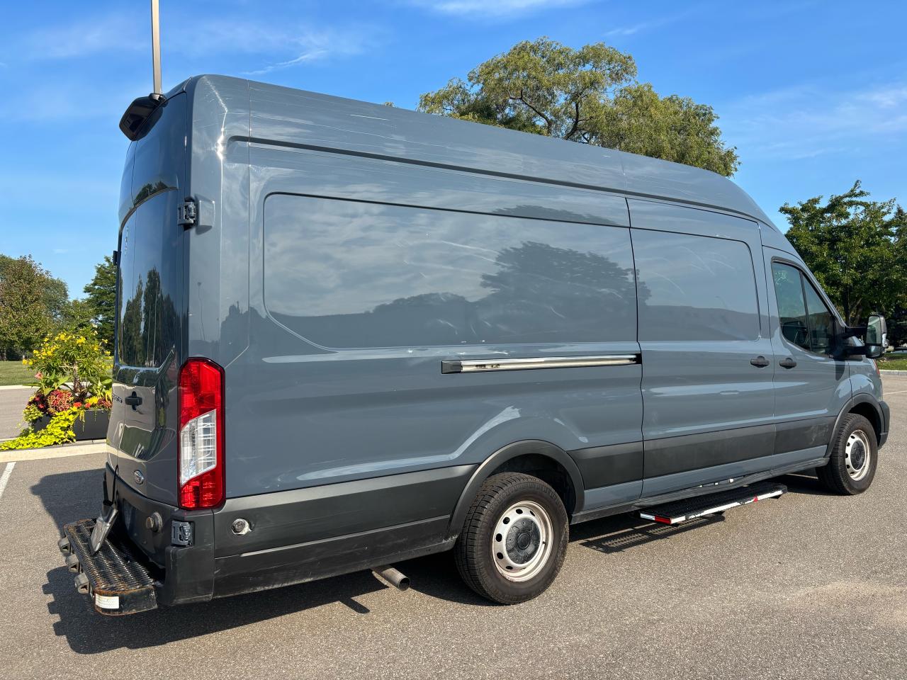 2021 Ford Transit Cargo Van T-250 148" EL Hi Rf 9070 GVWR RWD - Photo #12