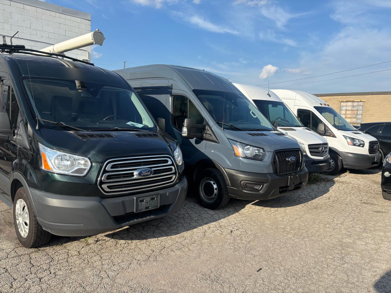 2021 Ford Transit Cargo Van T-250 148" EL Hi Rf 9070 GVWR RWD - Photo #14