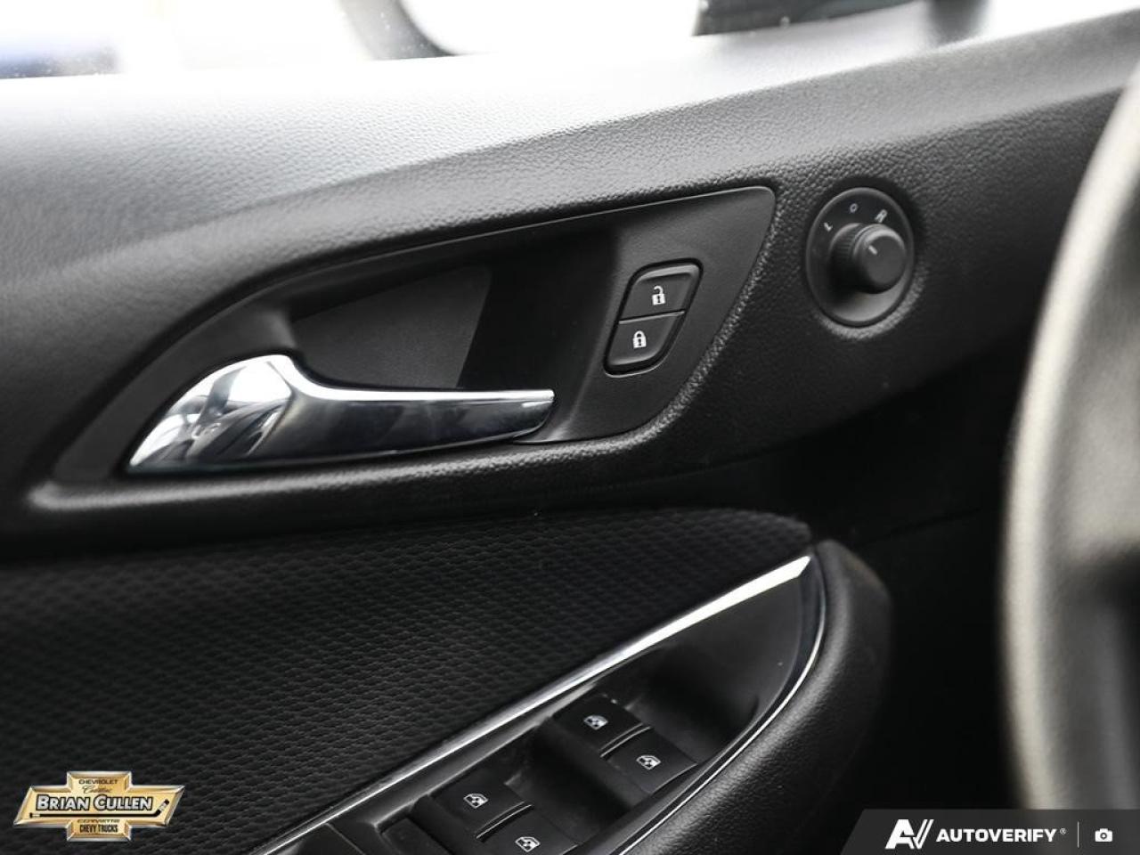 2019 Chevrolet Cruze LT Sedan LT Photo