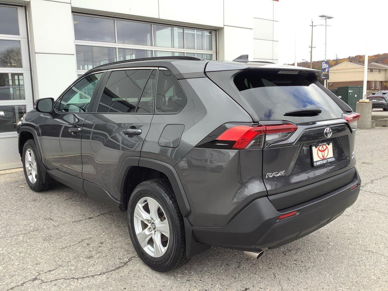 2019 Toyota RAV4 LE Photo