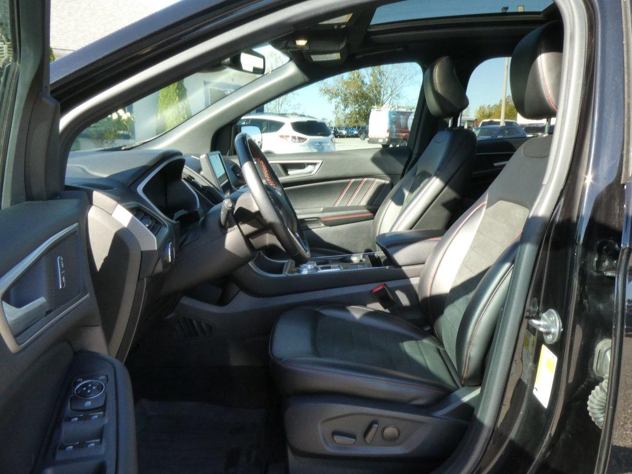 2021 Ford Edge SEL ST-Line Photo