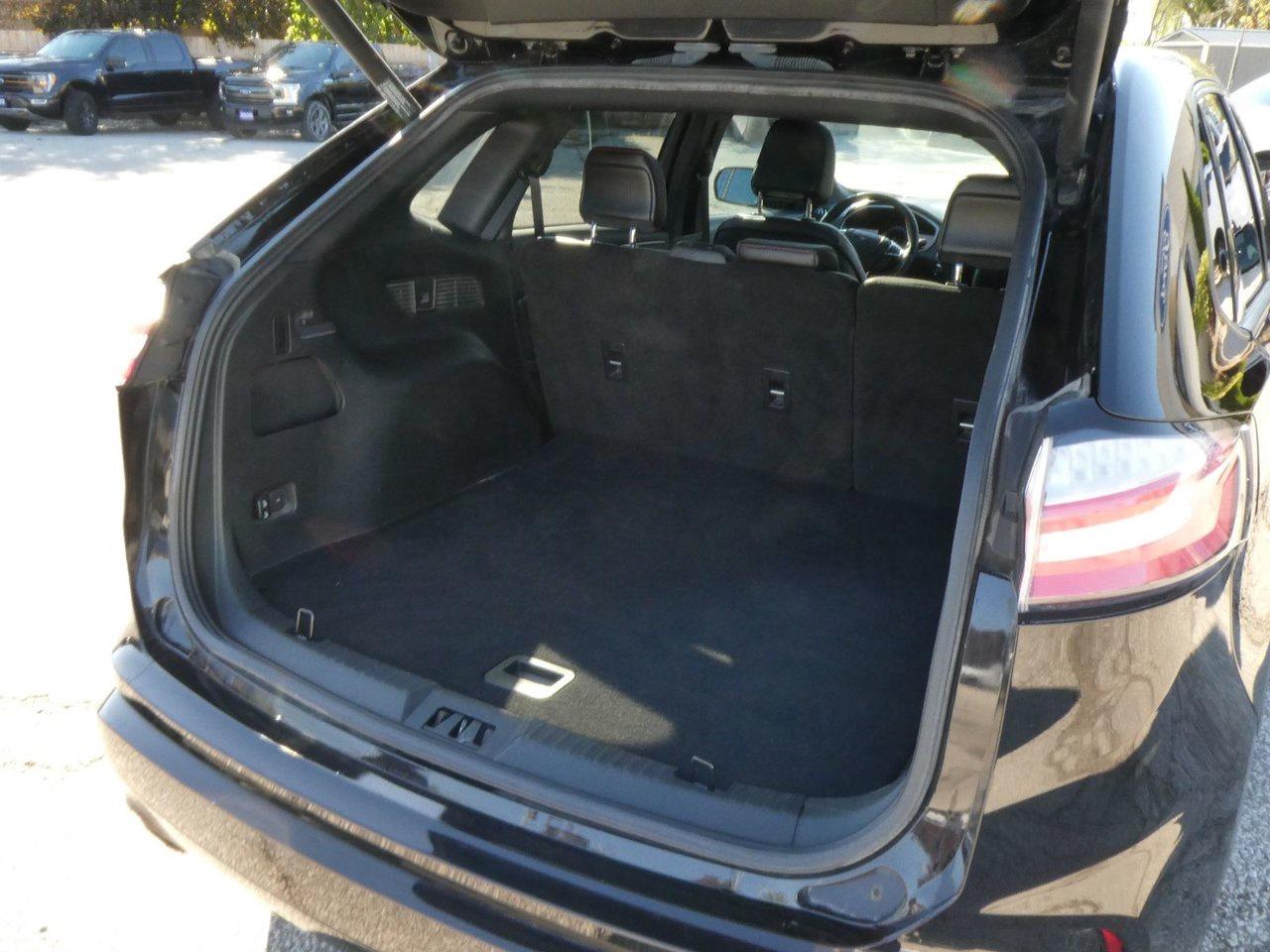 2021 Ford Edge SEL ST-Line Photo