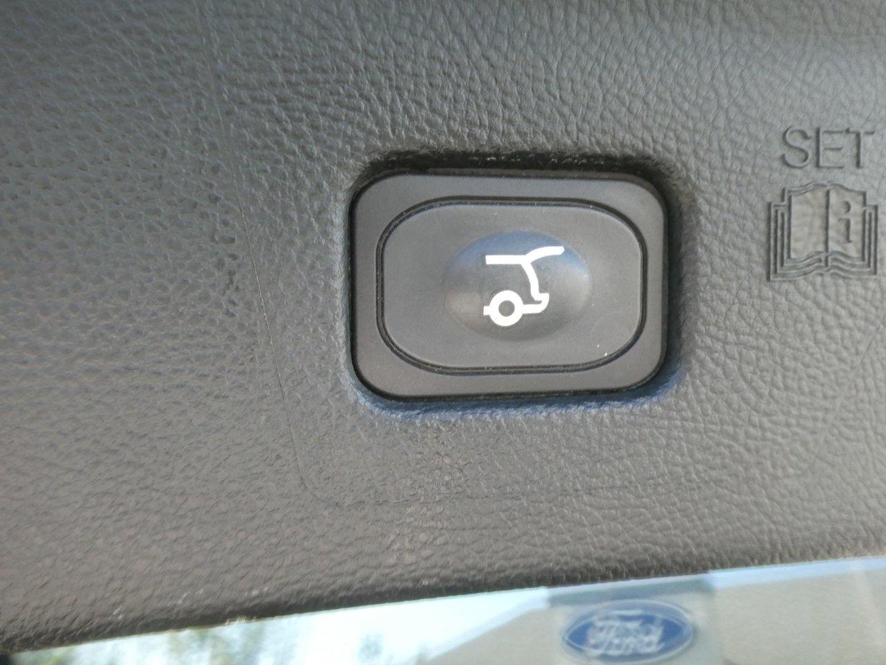 2021 Ford Edge SEL ST-Line Photo