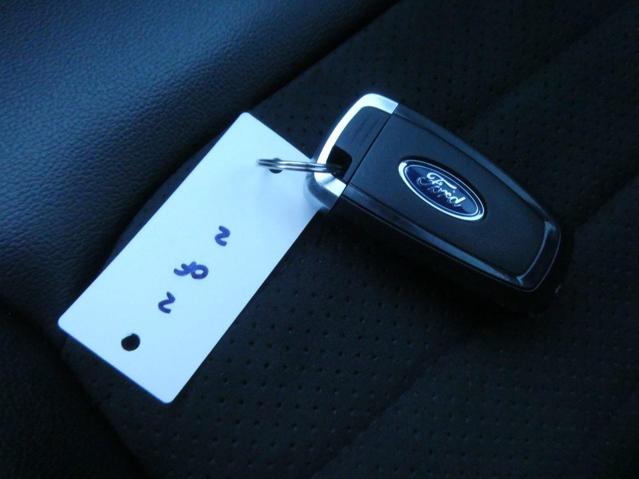 2021 Ford Edge SEL ST-Line Photo