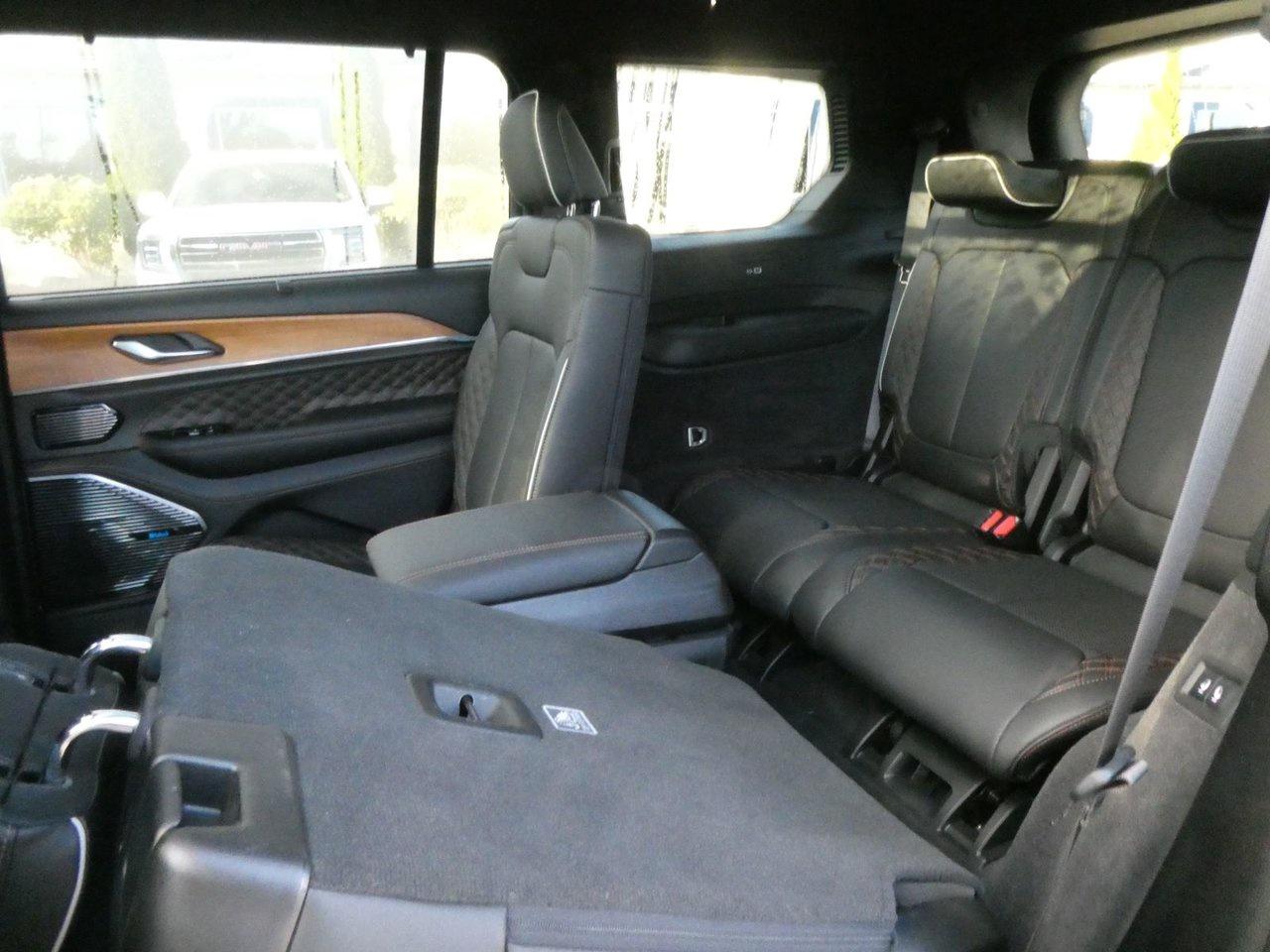 2024 Jeep Grand Cherokee L SUMMIT Summit Reserve Photo