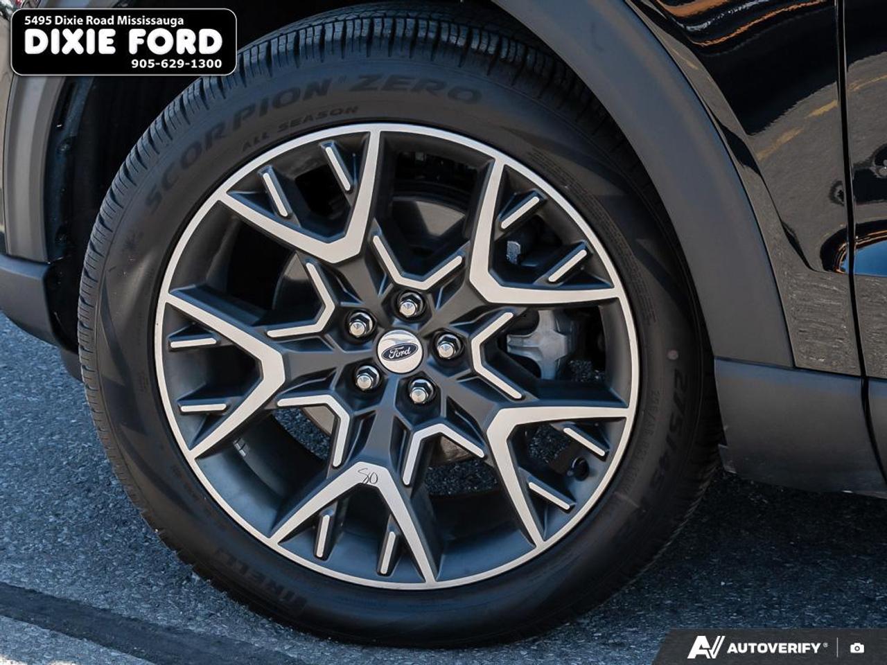 2025 Ford Explorer Platinum Photo