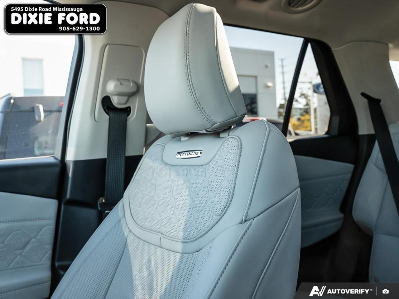 2025 Ford Explorer Platinum Photo