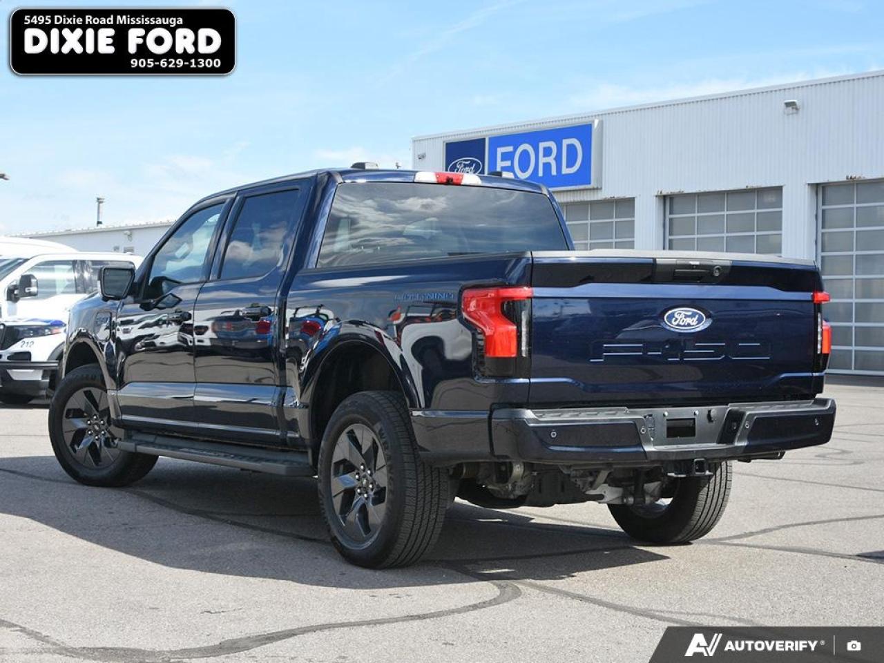 2025 Ford F-150 Lightning Flash Photo3
