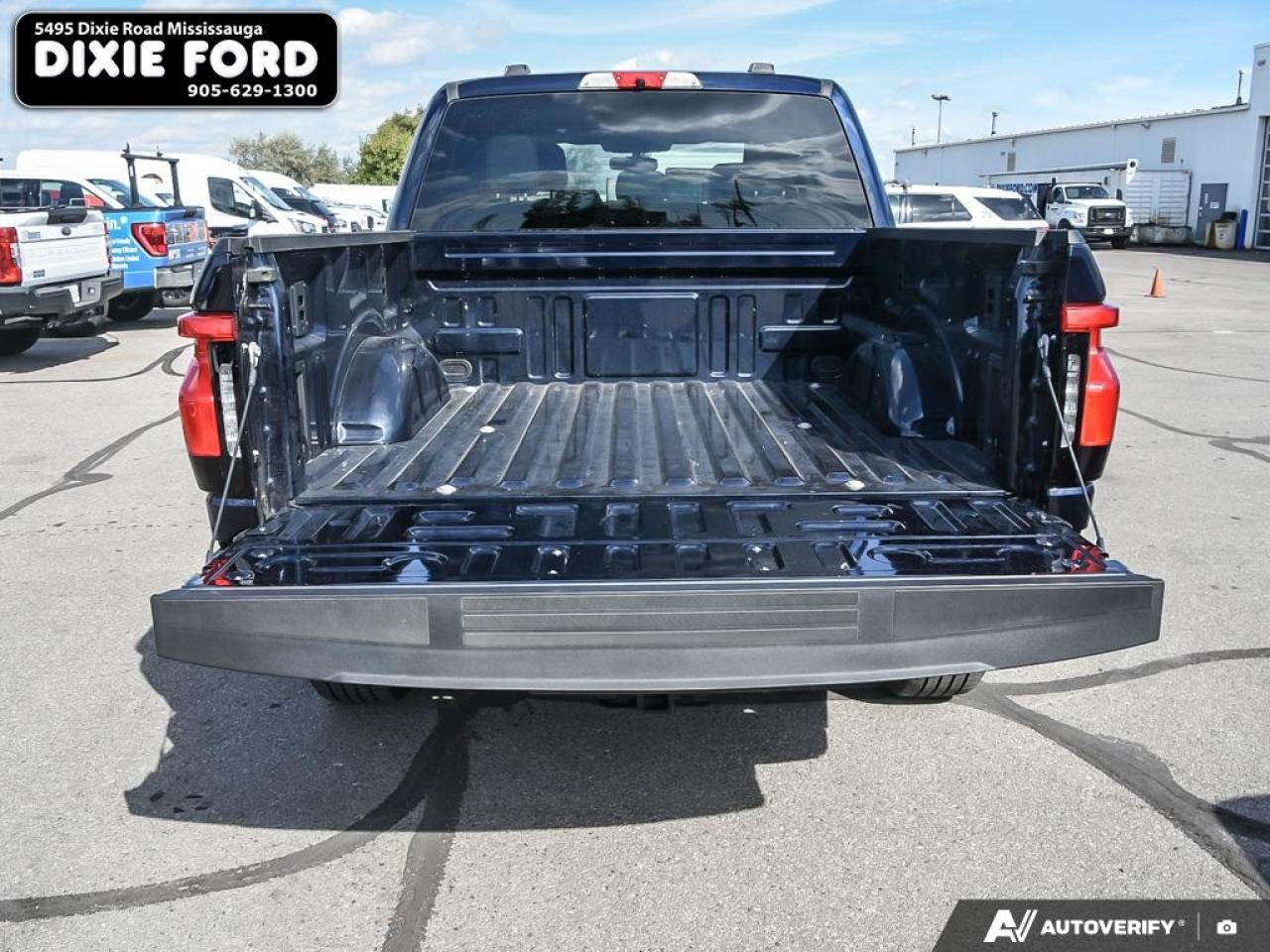 2025 Ford F-150 Lightning Flash Photo