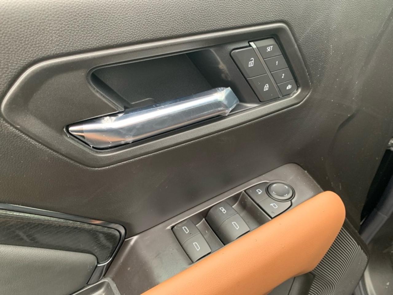 2026 GMC Canyon AT4  - Leather Seats Photo