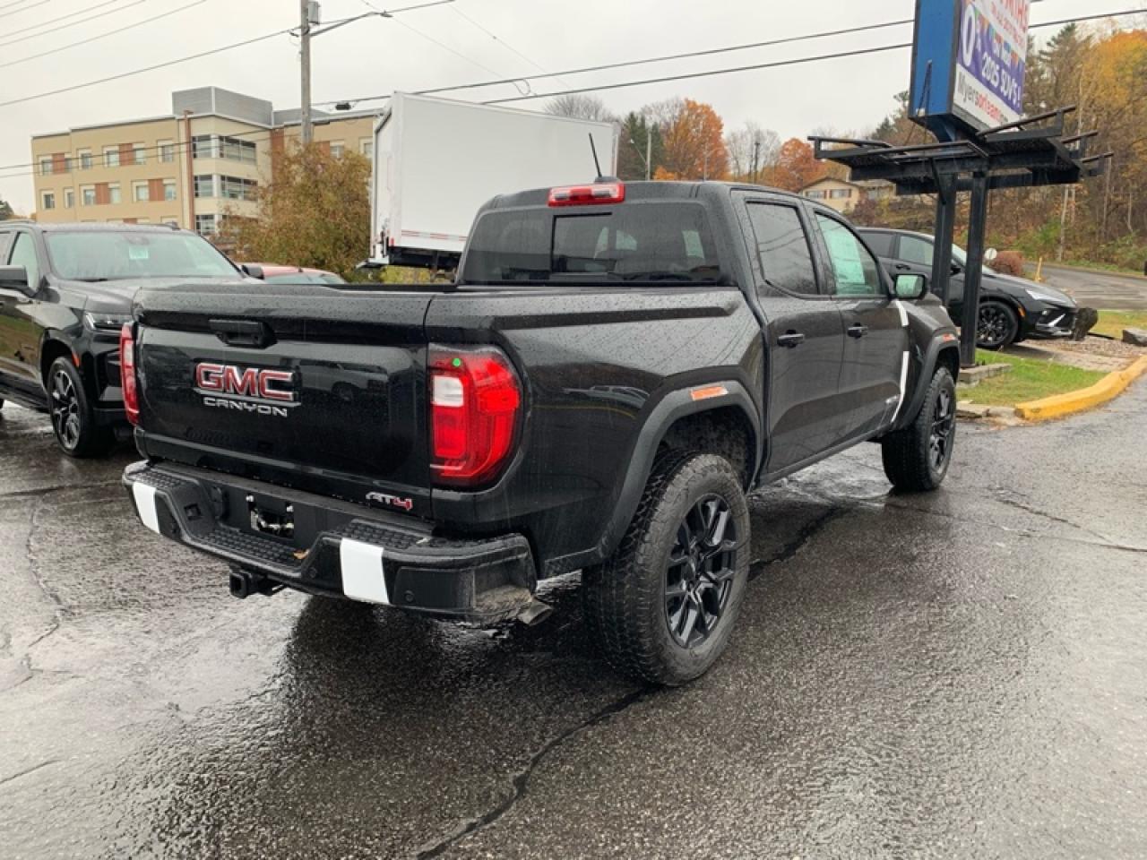 2026 GMC Canyon AT4  - Leather Seats Photo4