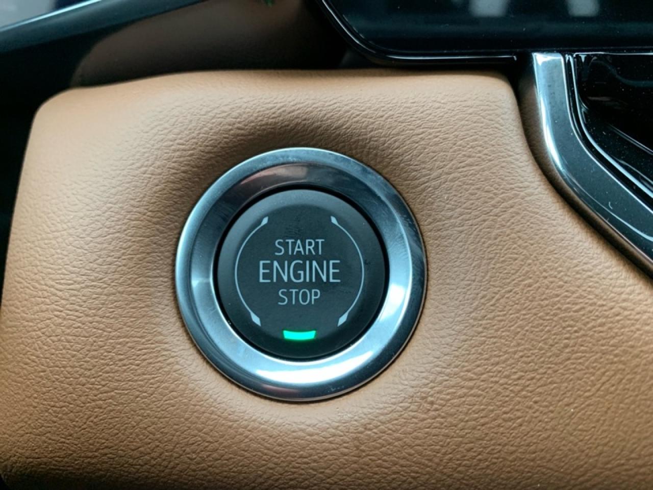 2026 GMC Canyon AT4  - Leather Seats Photo