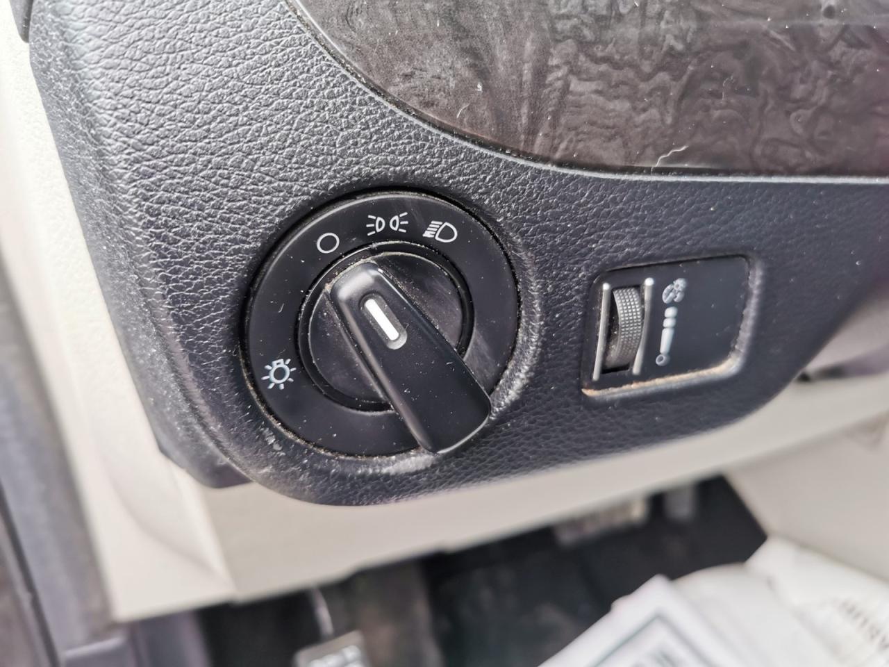 2016 Dodge Grand Caravan SE - Photo #11