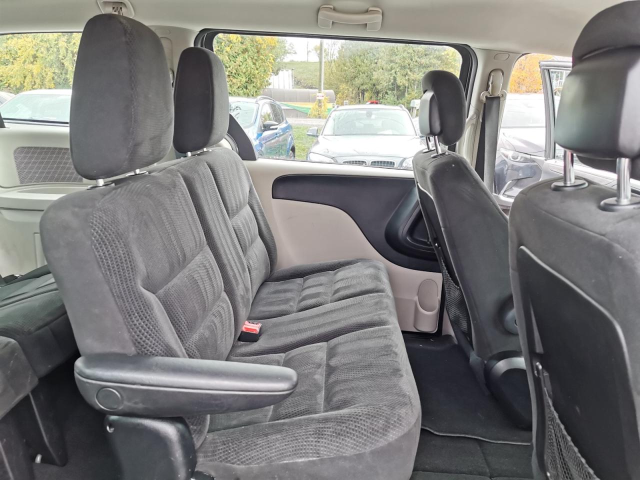 2016 Dodge Grand Caravan SE - Photo #15