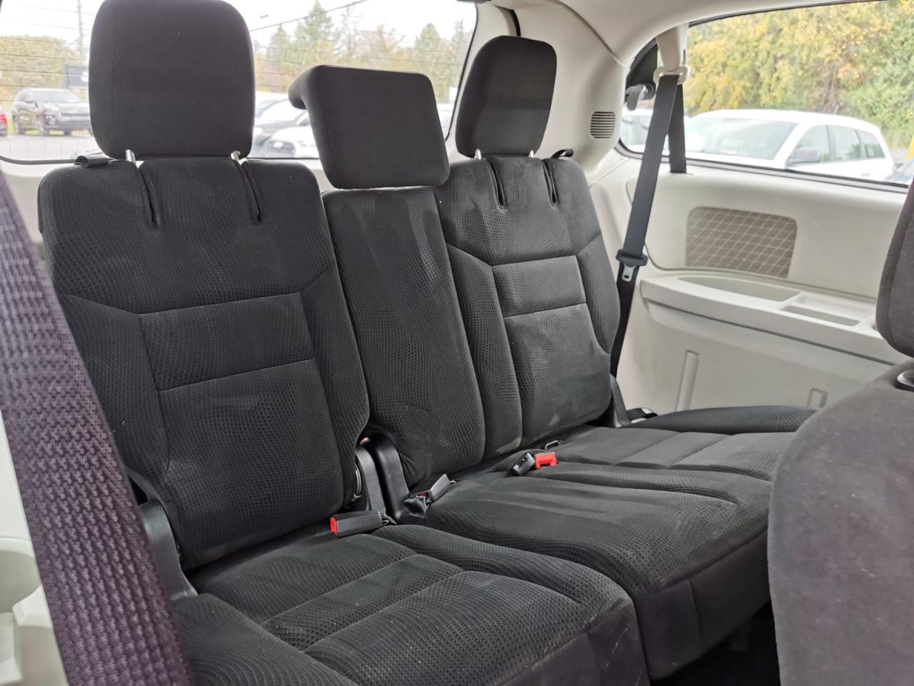 2016 Dodge Grand Caravan SE - Photo #16