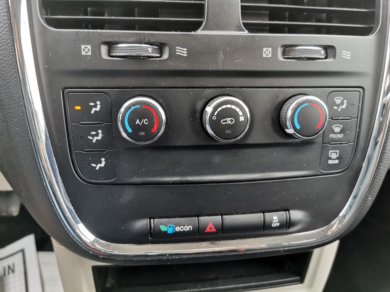 2016 Dodge Grand Caravan SE - Photo #20