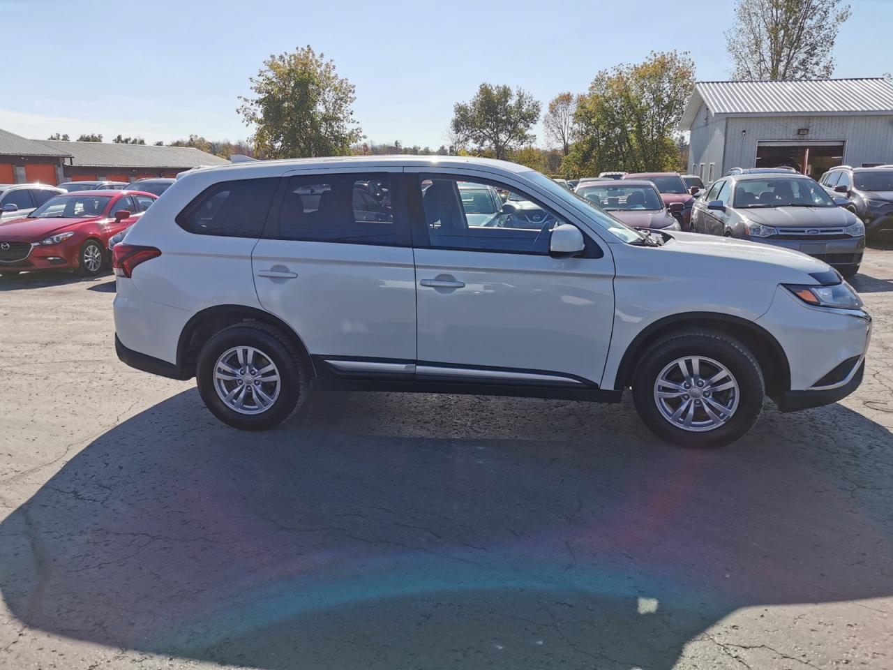 2019 Mitsubishi Outlander SE AWC Photo3