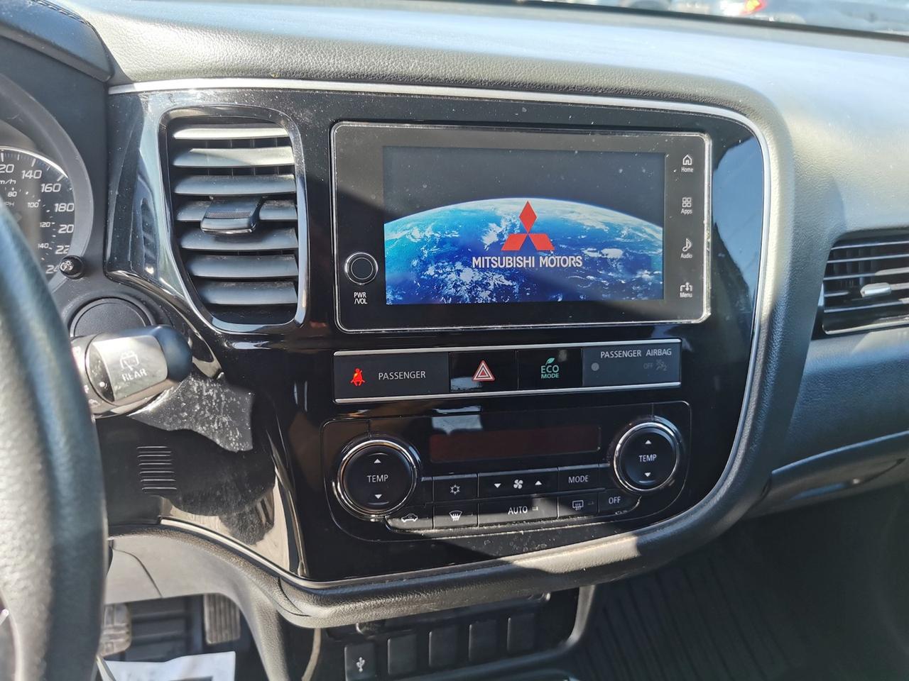 2019 Mitsubishi Outlander SE AWC Photo