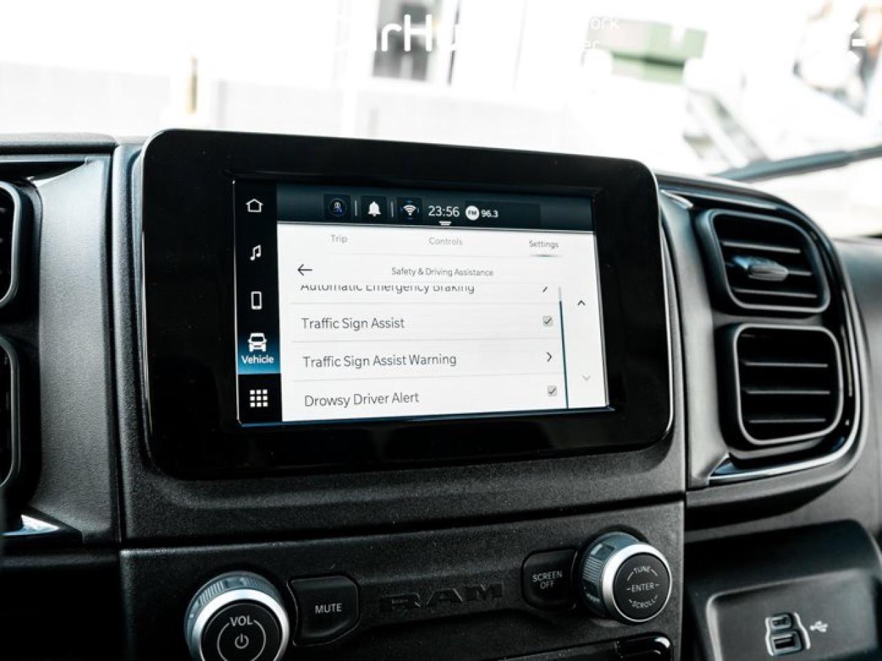 2025 RAM Cargo Van ProMaster 2500 High Roof 136'' WB Conv. Grp Photo