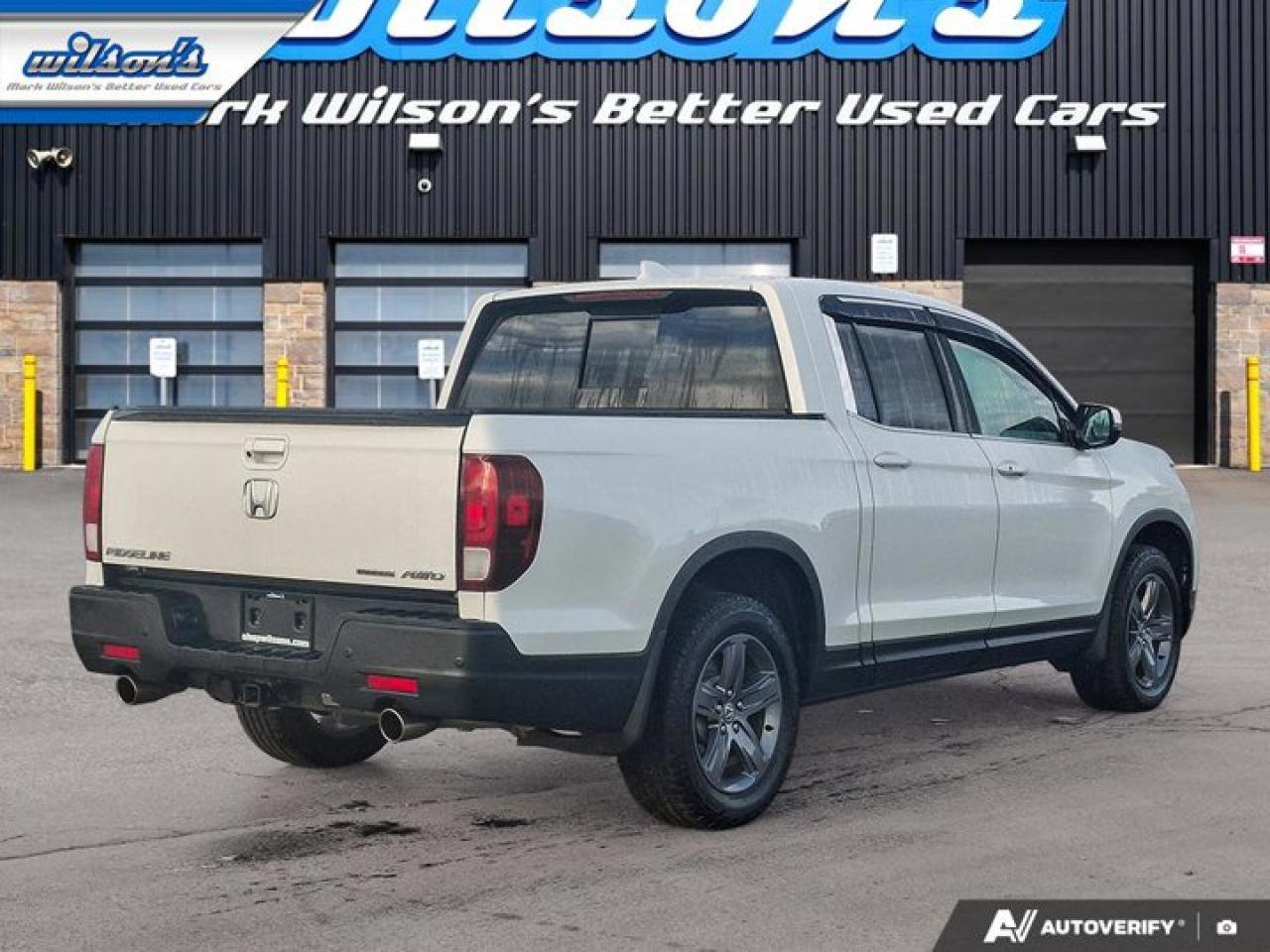 2021 Honda Ridgeline Touring AWD | Leather | Sunroof | Nav | Adaptive Cruise | Heated Wheel + Seat | CarPlay & More ! Photo4