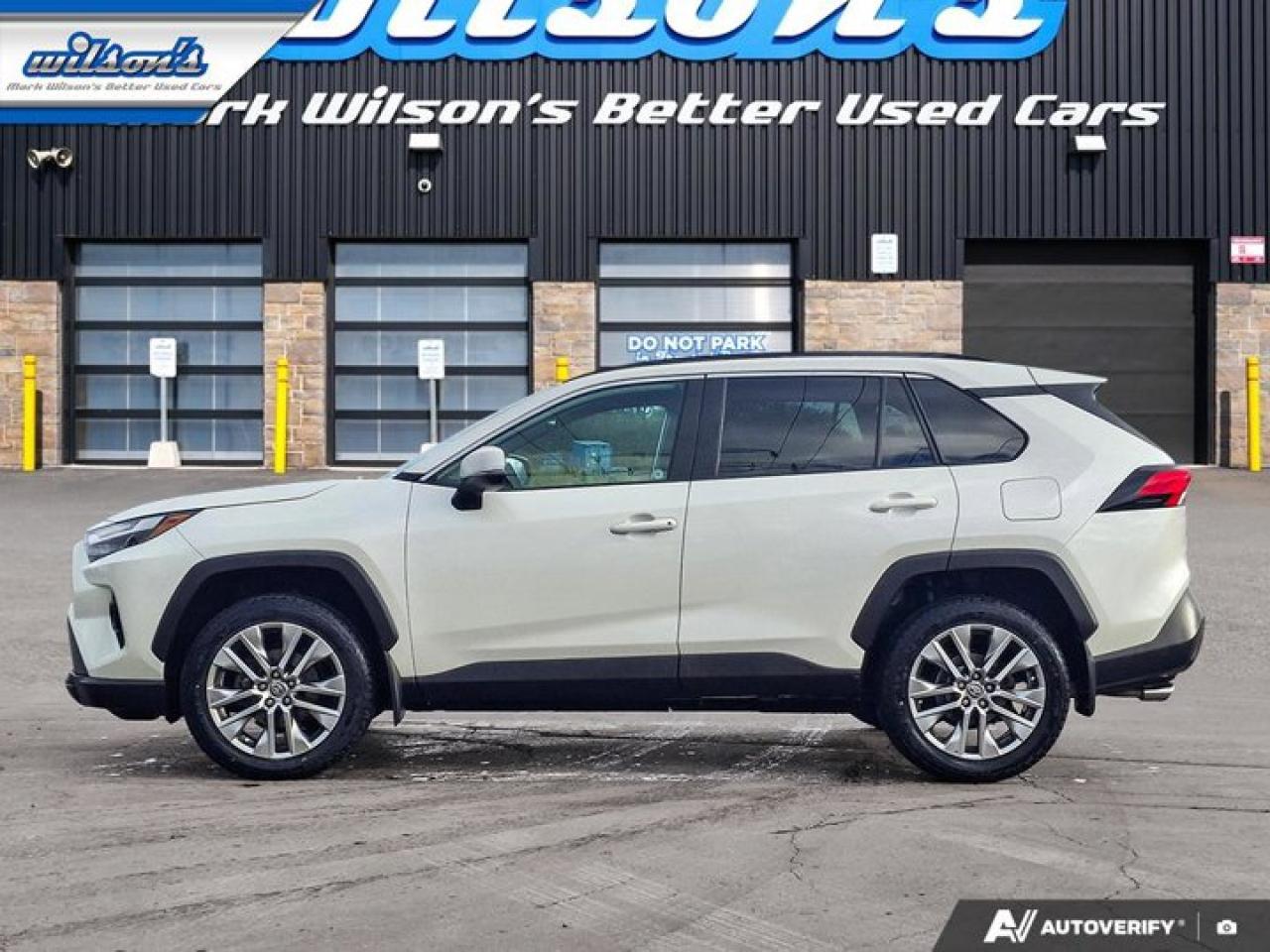 2022 Toyota RAV4 XLE AWD | Leather | Sunroof | Heated Wheel + Seats | CarPlay + Android | Rear Camera | and More ! Photo