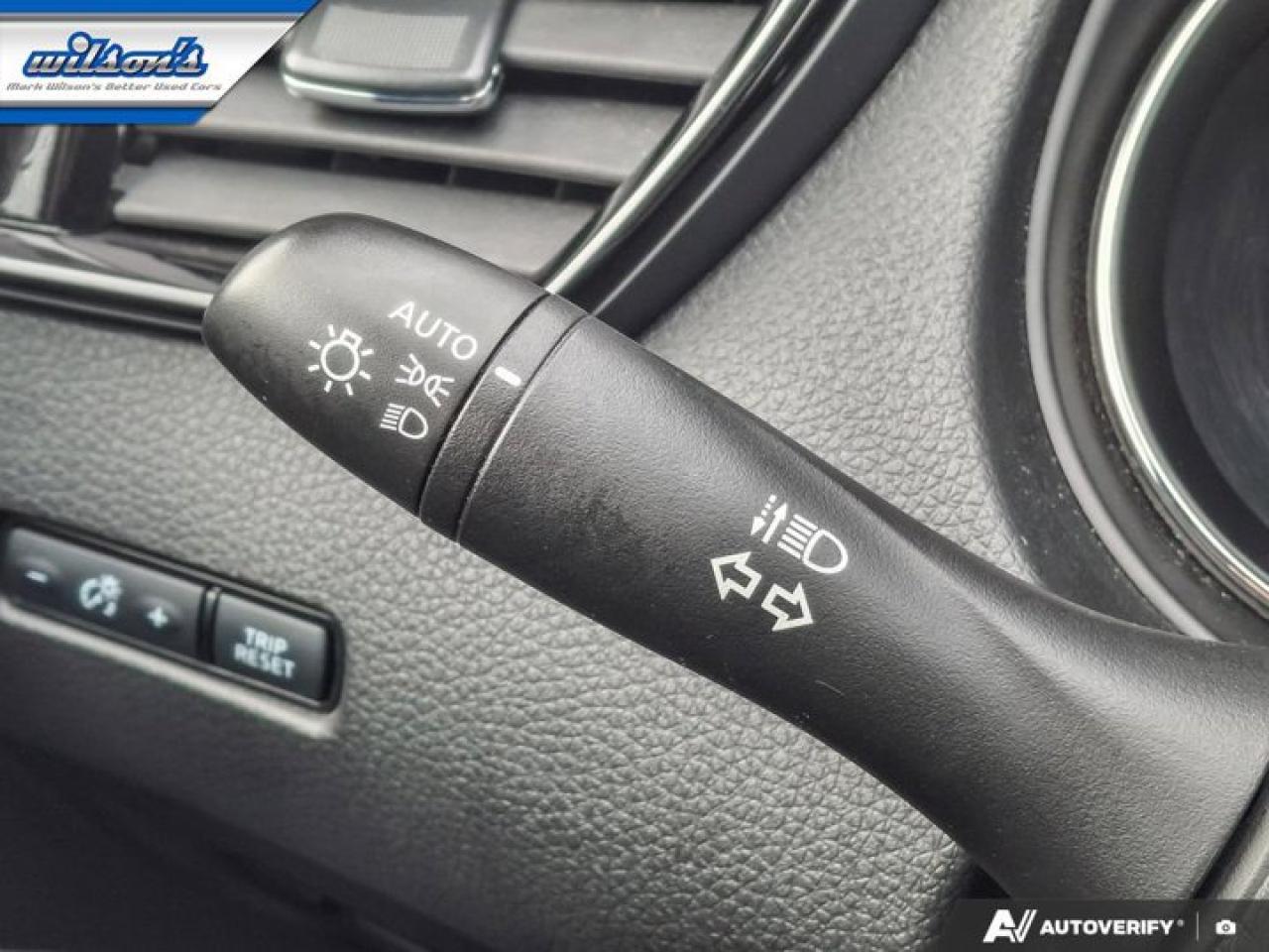 2021 Nissan Qashqai SV | Sunroof | Heated Seats + Steering | Remote Start | CarPlay | Adaptive Cruise | BSM and More ! Photo