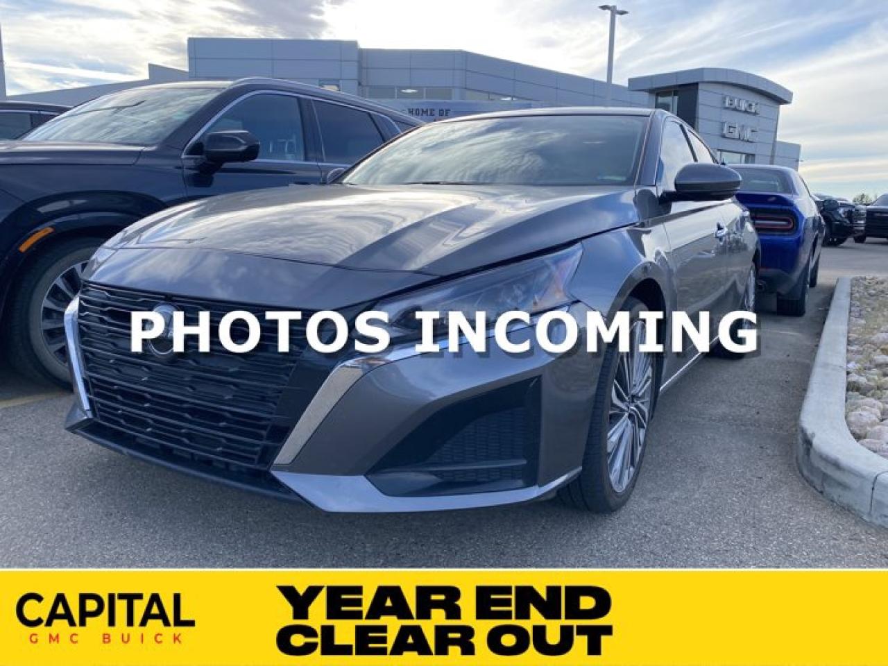 Used 2024 Nissan Altima Platinum AWD * SUNROOF * LEATHER * RADAR CRUISE * for sale in Edmonton, AB