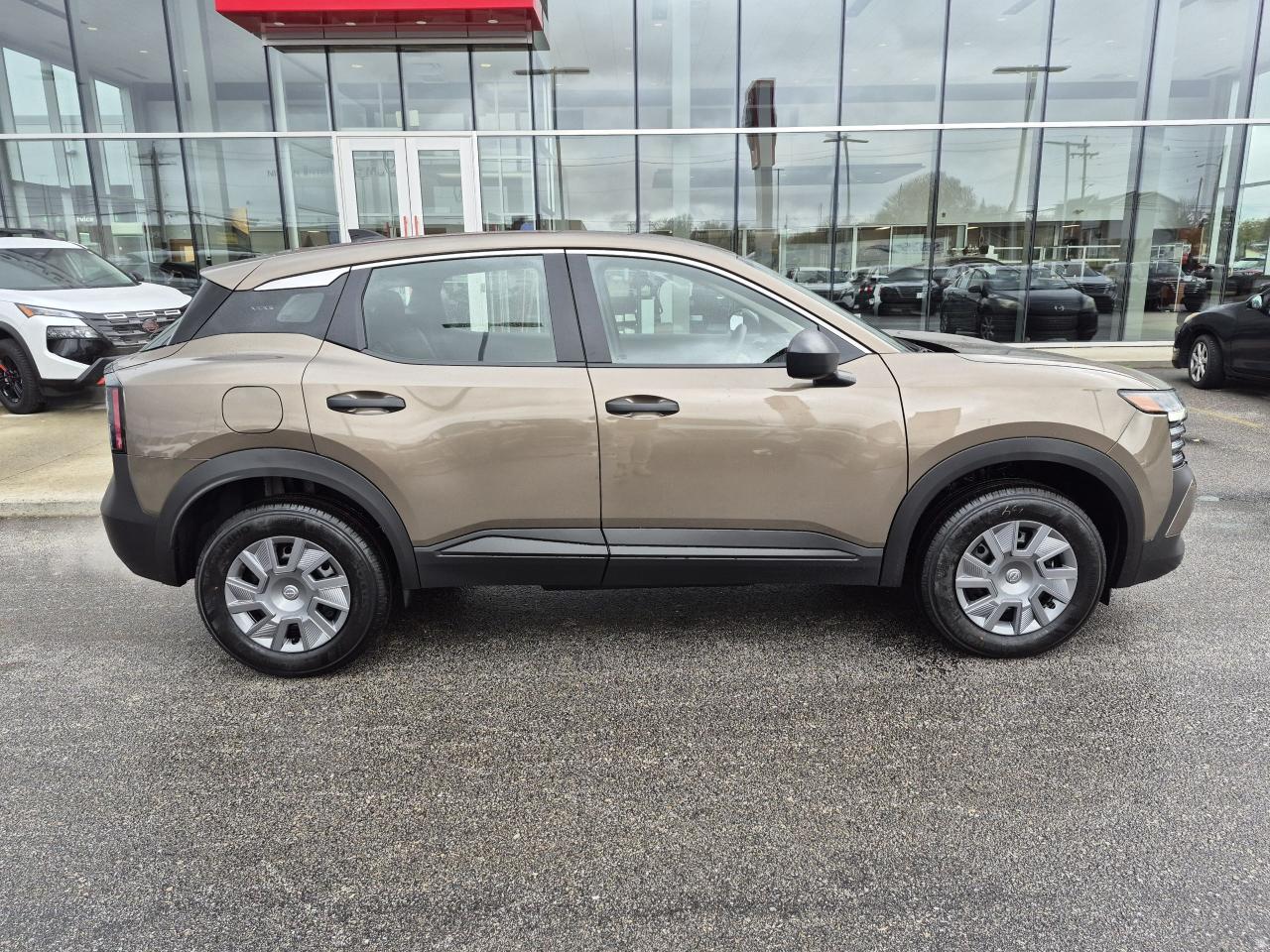 2026 Nissan Kicks S FWD Photo5