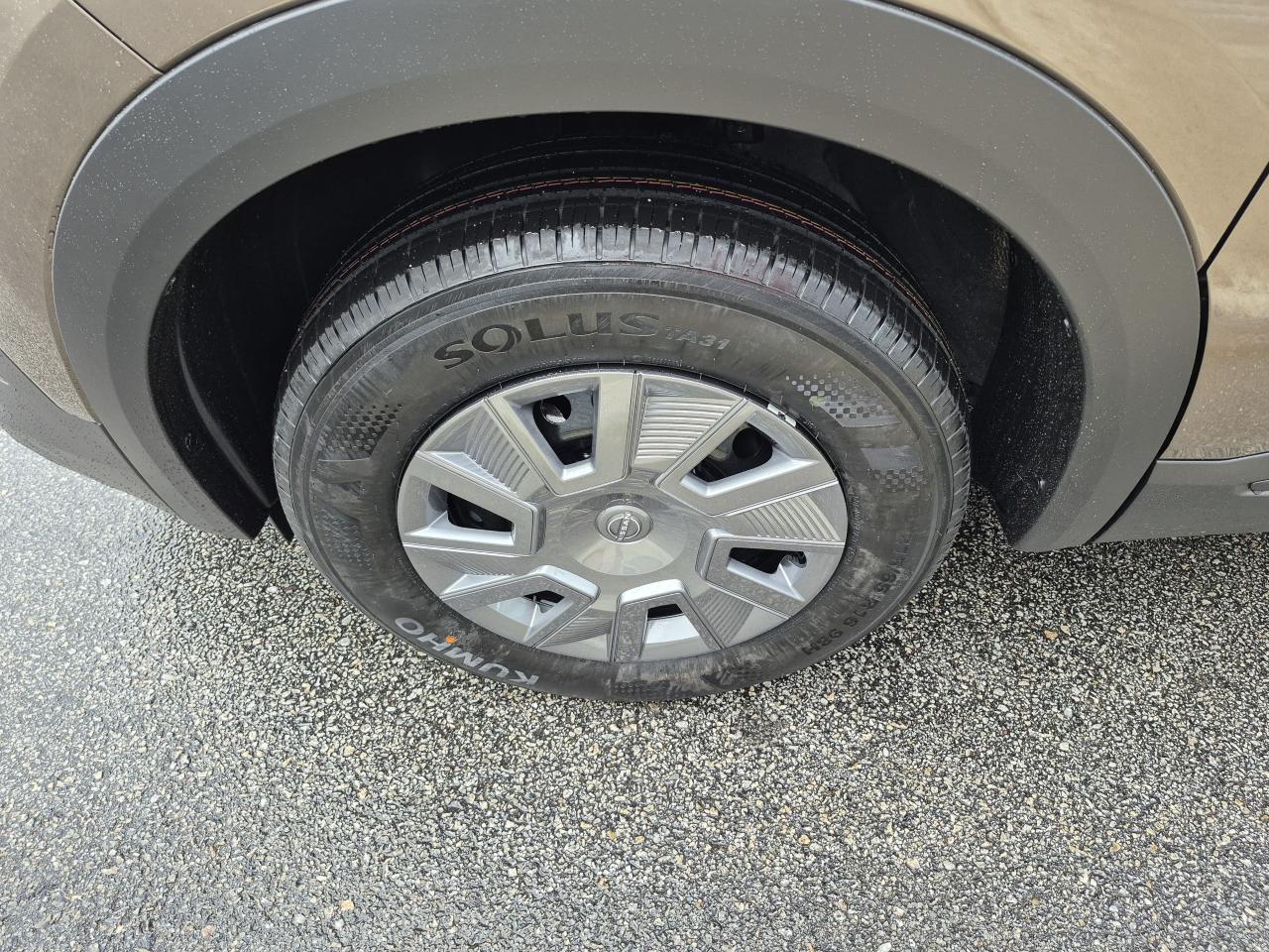 2026 Nissan Kicks S FWD Photo29