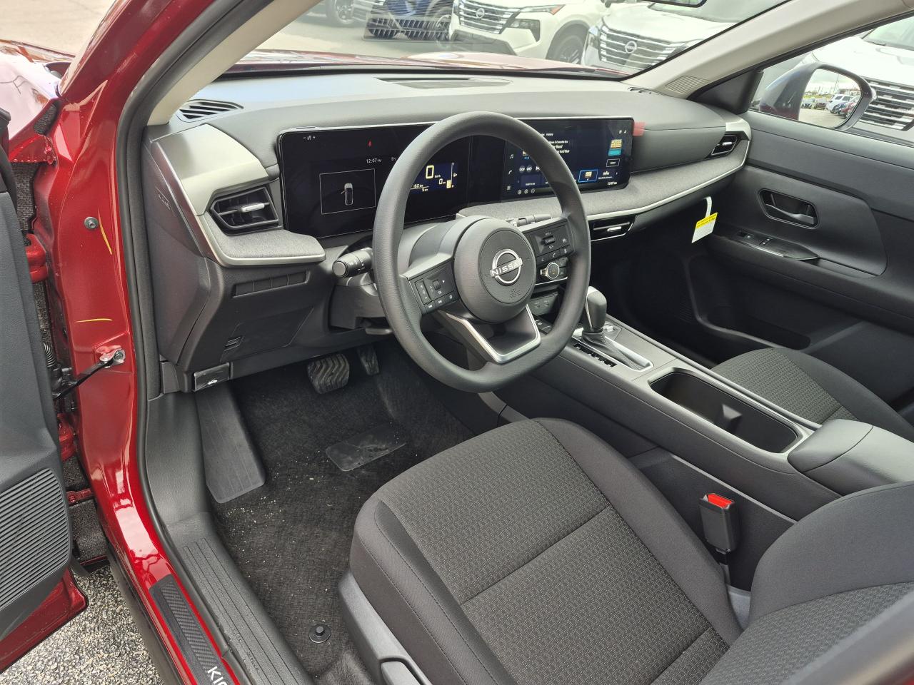 2026 Nissan Kicks S Photo22