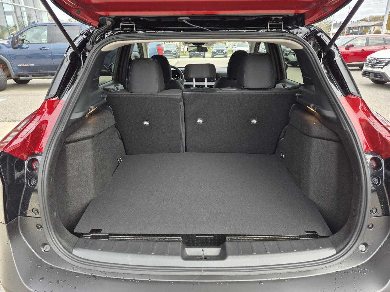 2026 Nissan Kicks SV Photo30