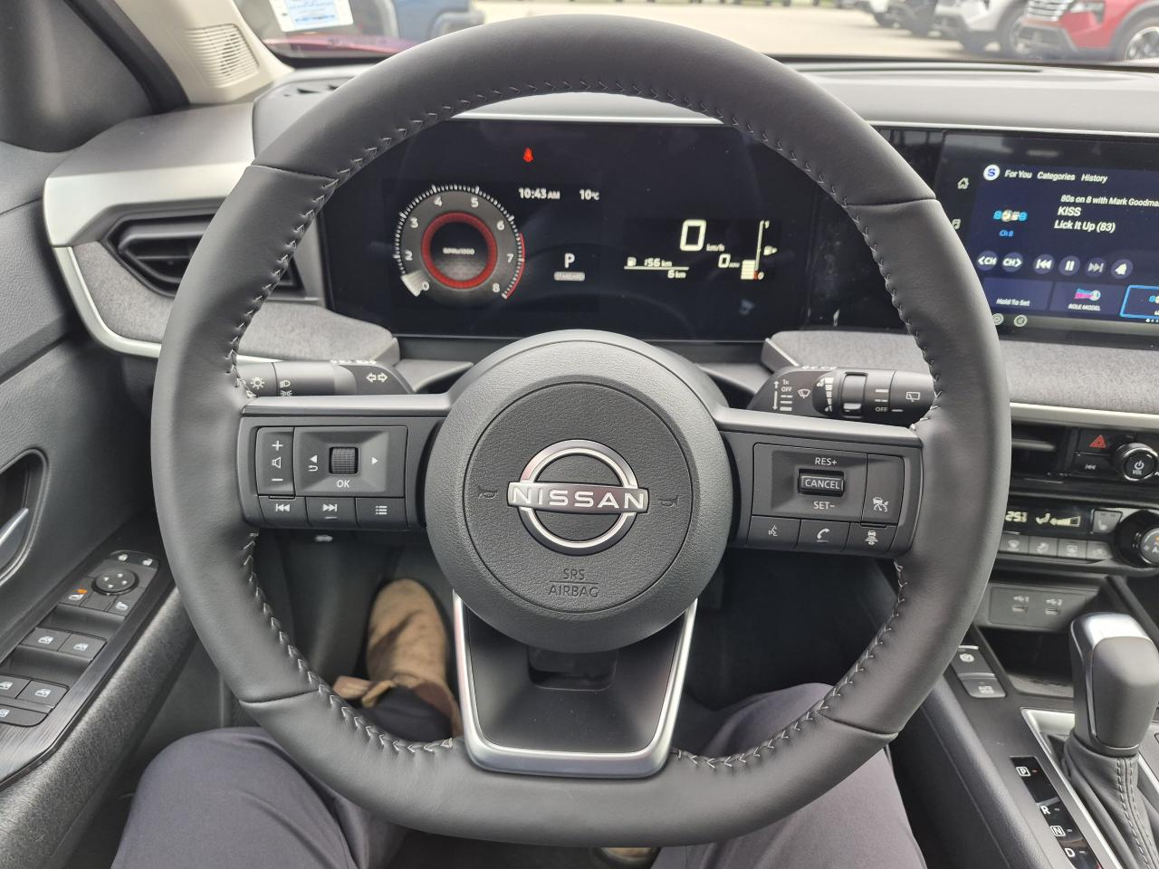 2026 Nissan Kicks SV Photo7