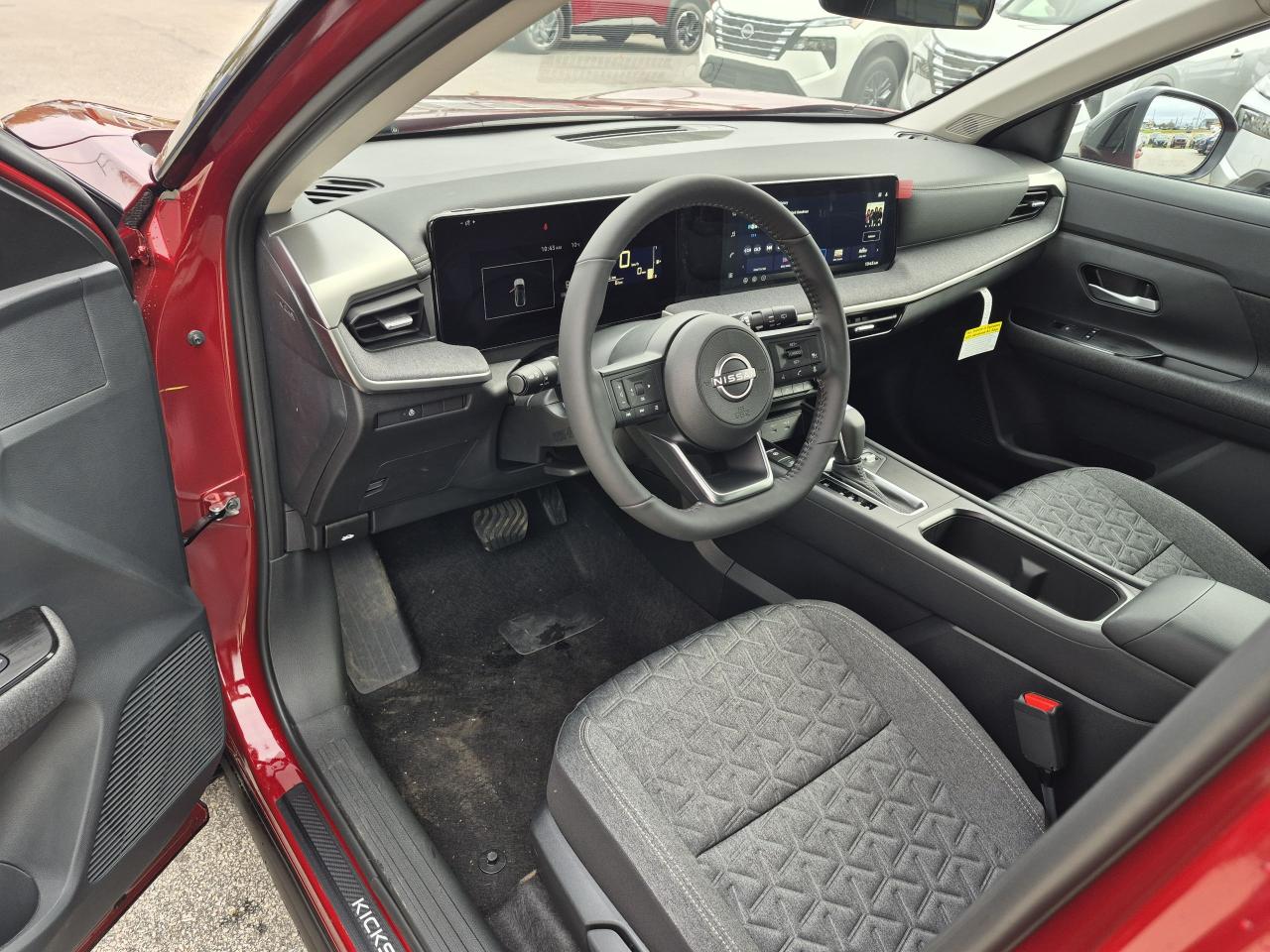 2026 Nissan Kicks SV Photo22