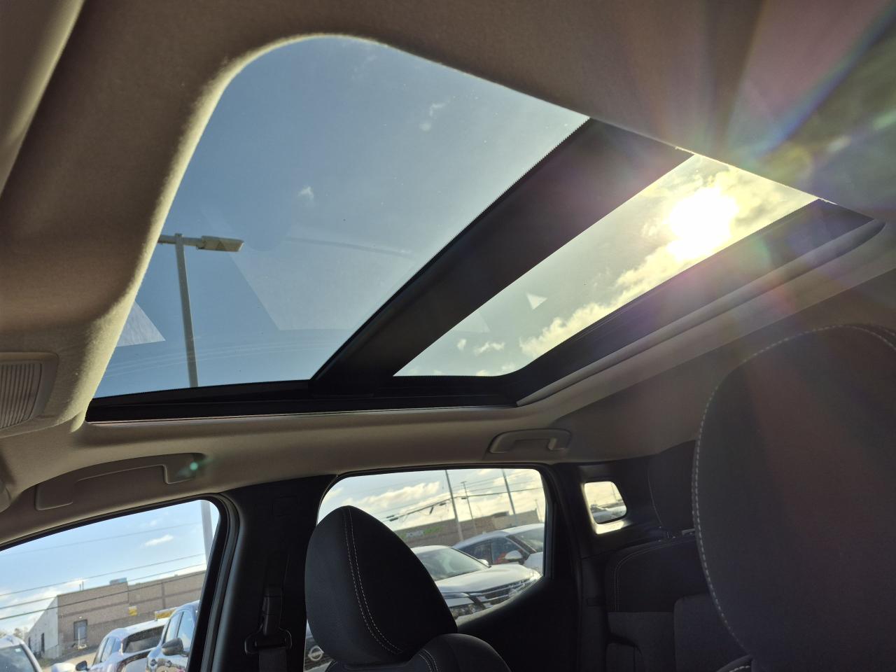 2026 Nissan Kicks SV PREMIUM Photo12