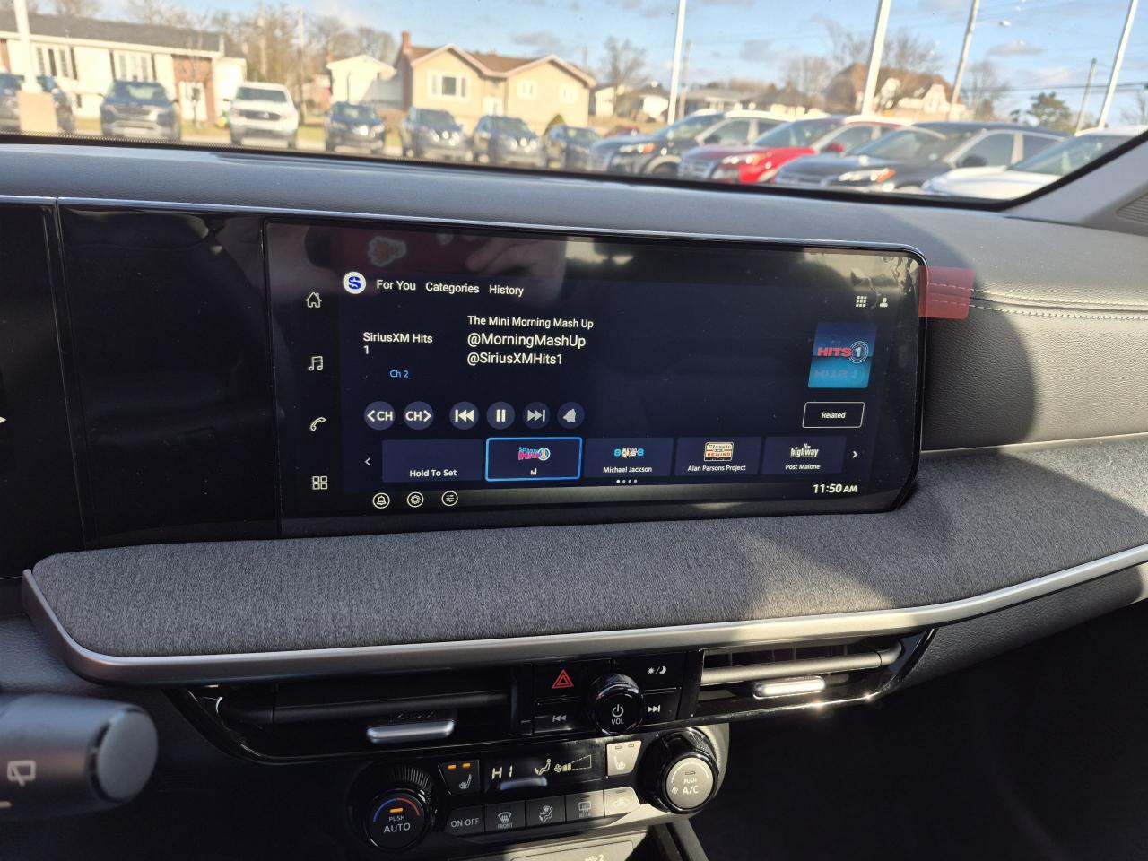 2026 Nissan Kicks SV PREMIUM Photo9